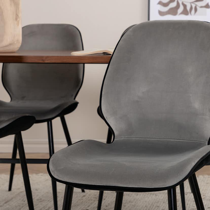 Matgrupp Venture Home Chicago matbord och Elisa matstol