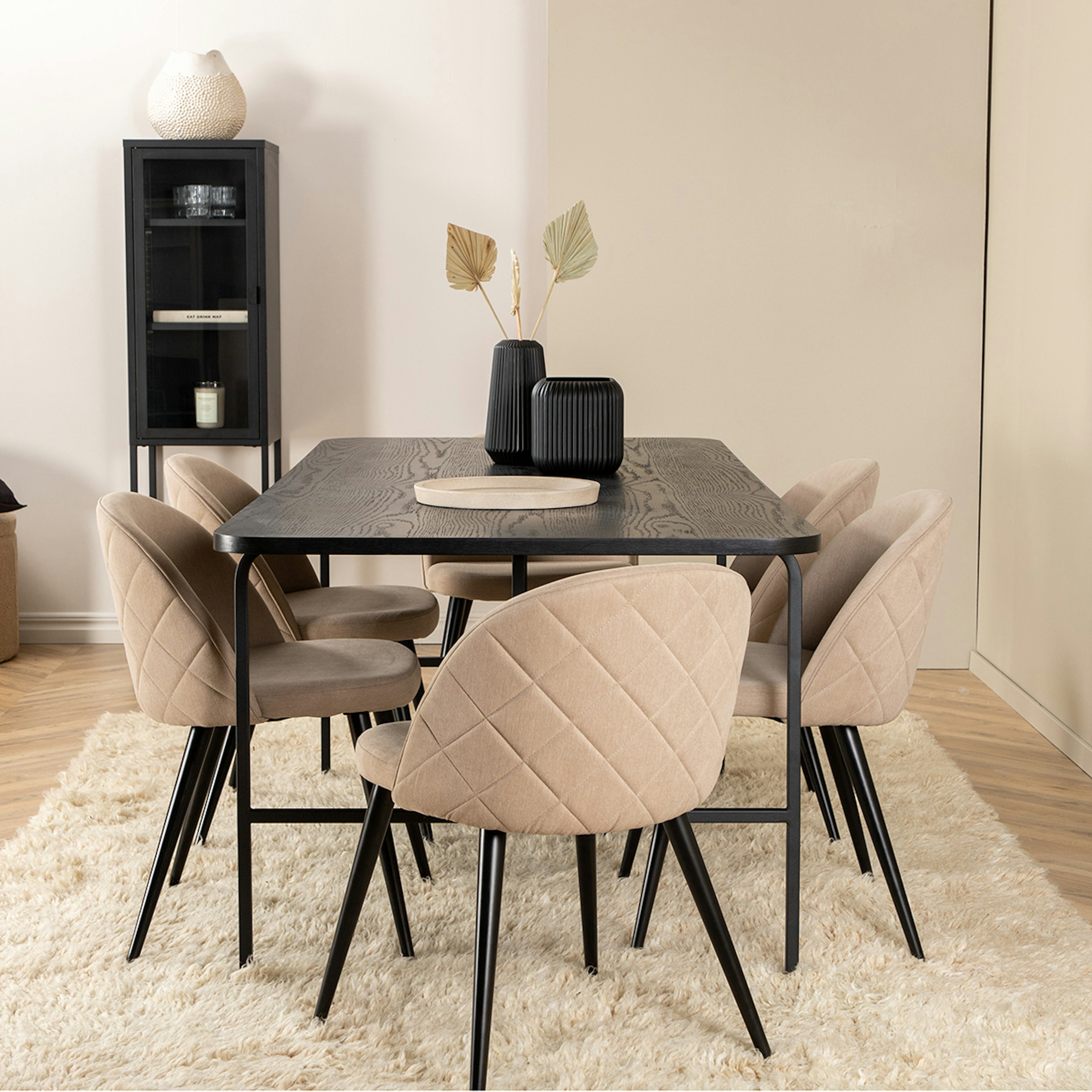 Matgrupp Venture Home Chicago matbord och Valentina Stitcthes matstol Svart