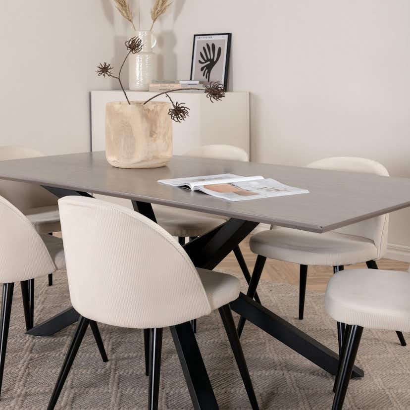 Matgrupp Venture Home med Piata Matbord och 6 Valentina Matstolar