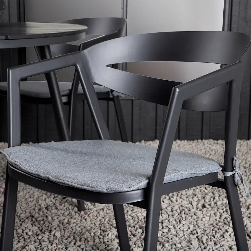 Matgrupp Venture Home Break Ø120 med 4 Slit Stapelstolar