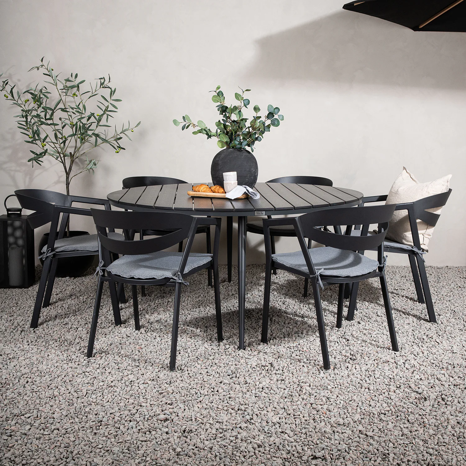 Matgrupp Venture Home Break Ø150 med 6 Slit Stapelstolar