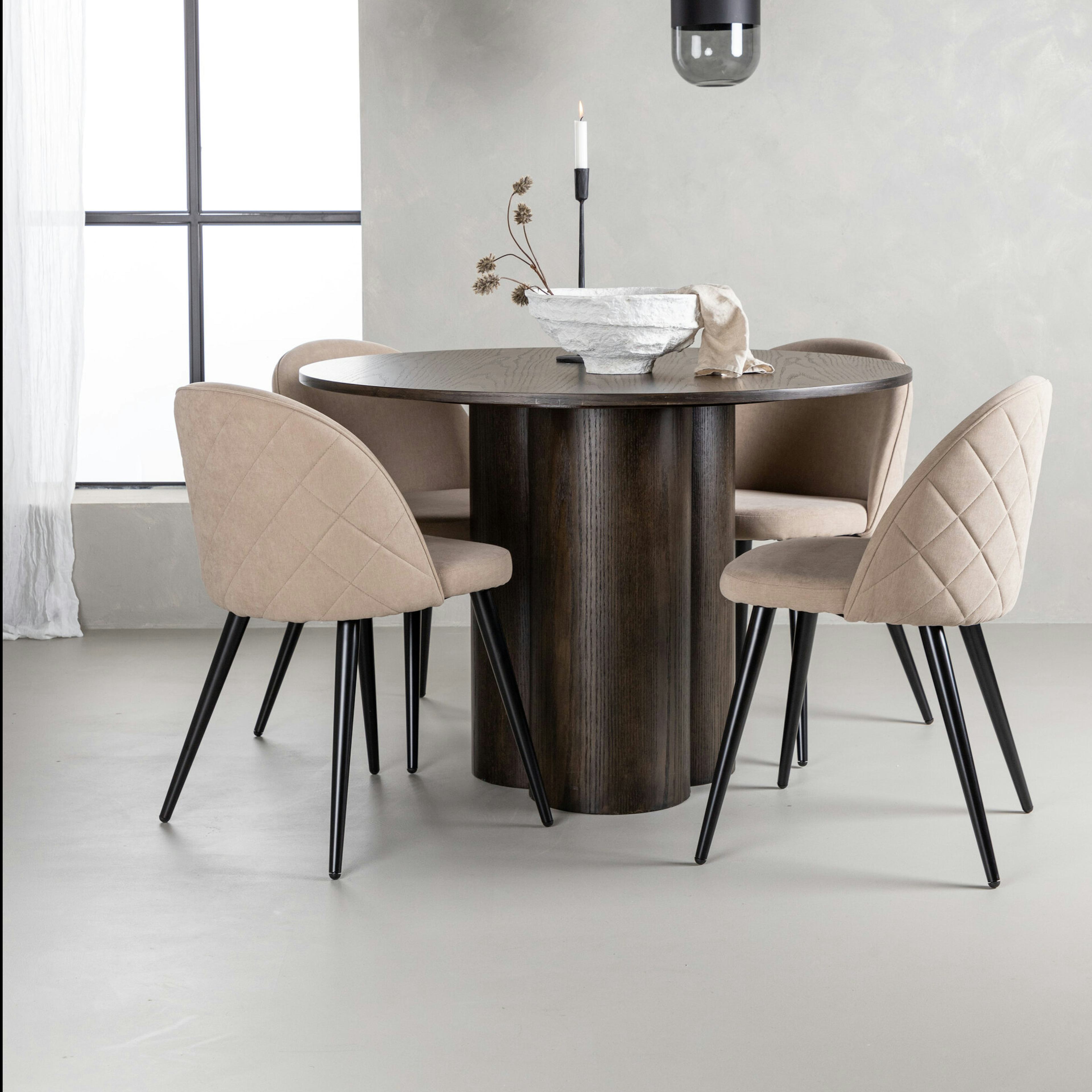 Matgrupp Venture Home Olivia med 4 Velvet Stitches Stolar