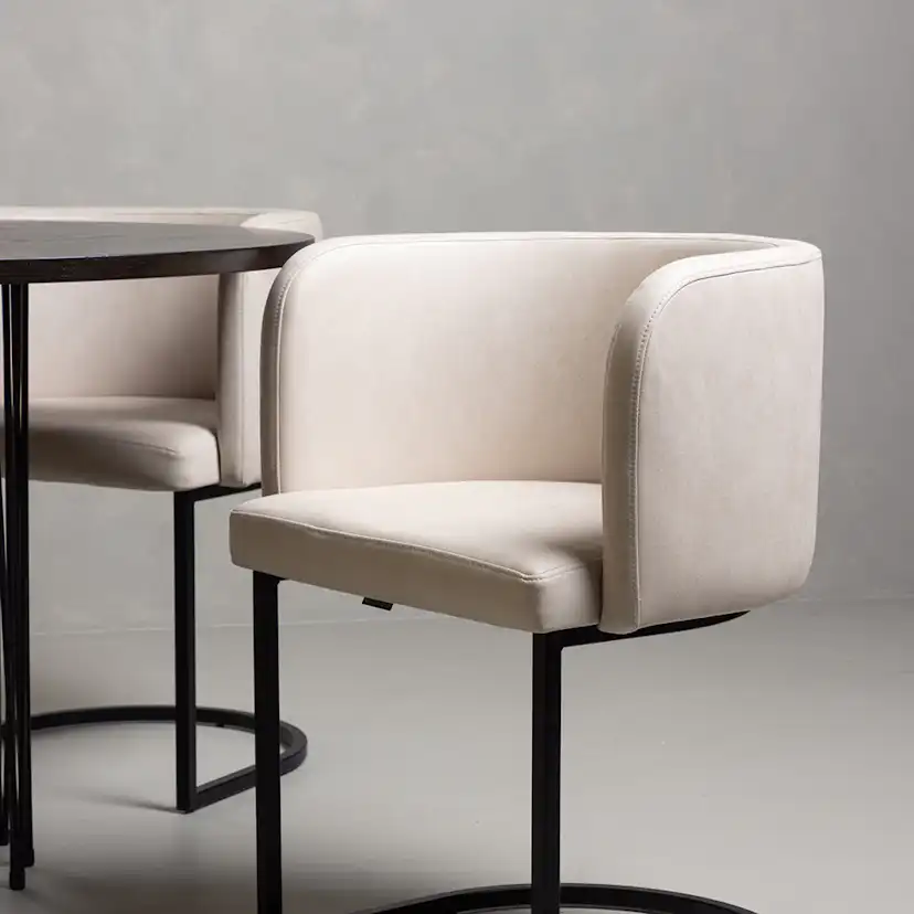 Matgrupp furniture/fashion Stone Ø120 cm med 4 Simrishamn Stolar