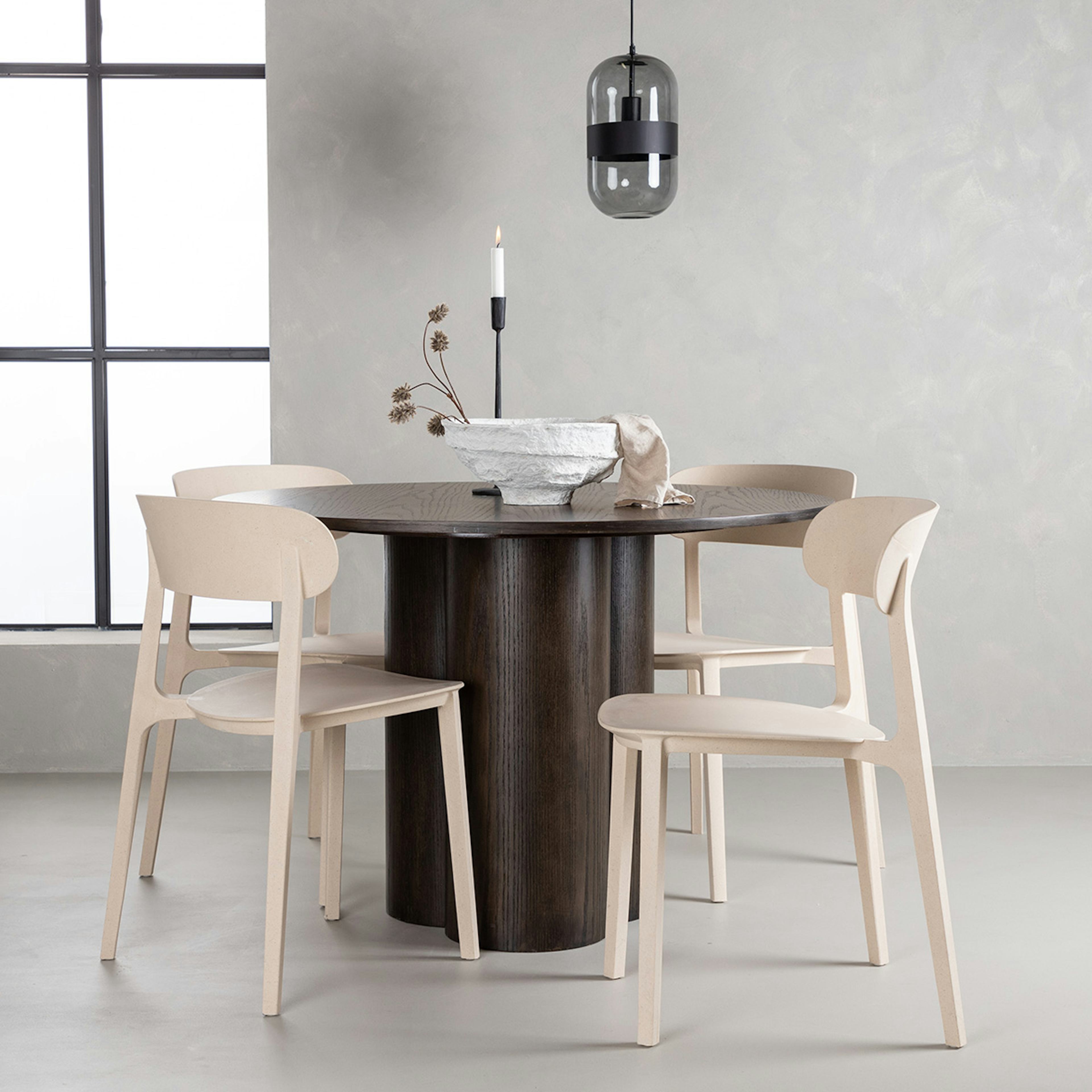 Matgrupp Venture Home Olivia med 4 Åstol Stolar