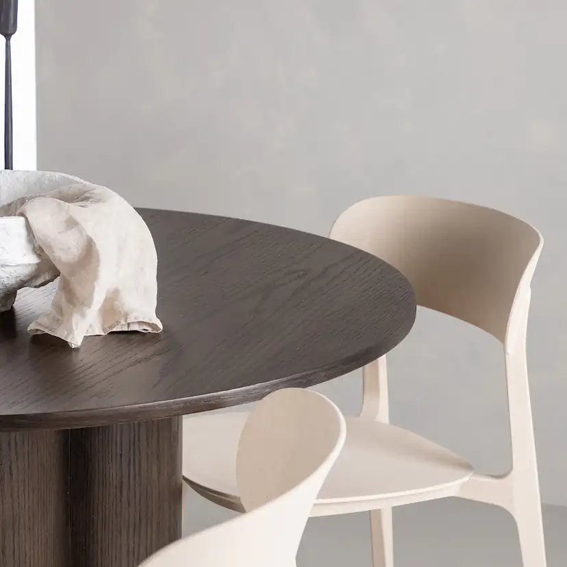 Matgrupp Venture Home Olivia med 4 Åstol Stolar