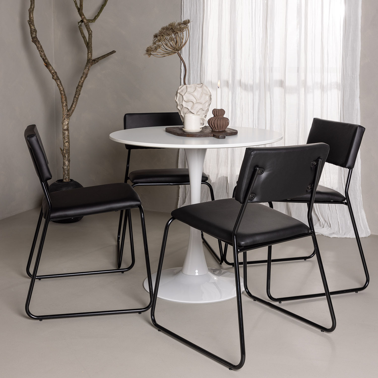 Matgrupp Venture Home Hamden Ø80 cm med 4 Kenth stolar