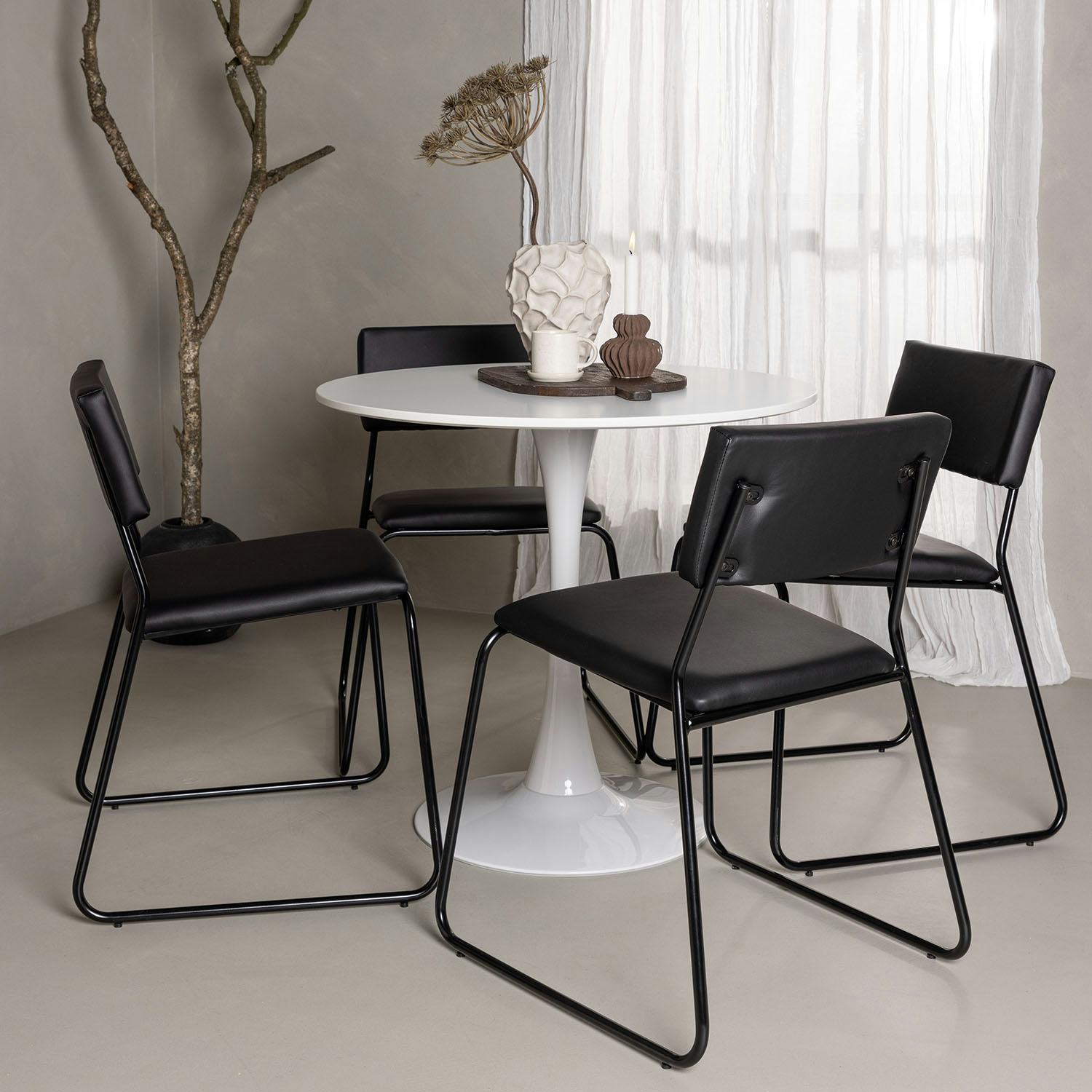 Matgrupp Venture Home Hamden Ø80 cm med 4 Kenth stolar