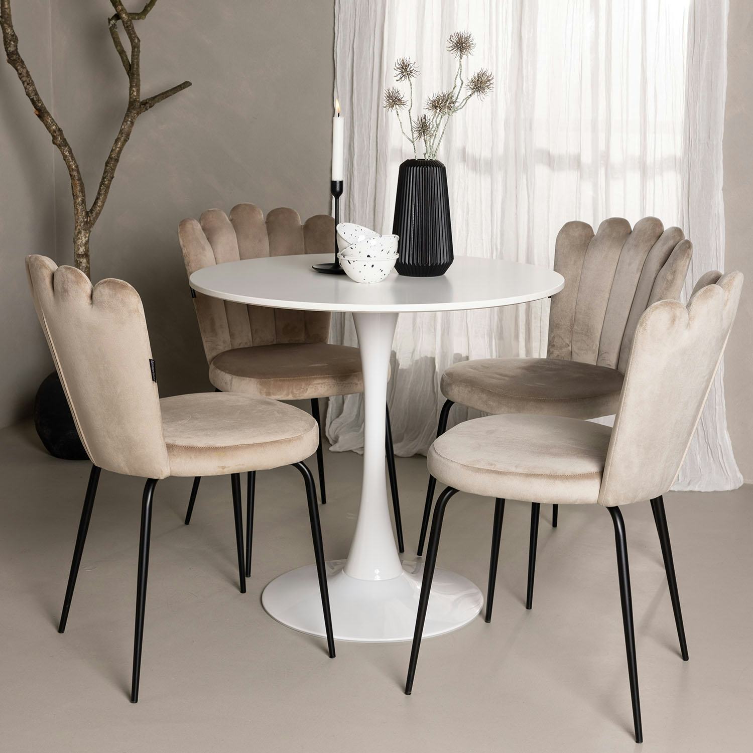 Matgrupp Venture Home Hamden Ø80 cm med 4 Limhamn Light stolar