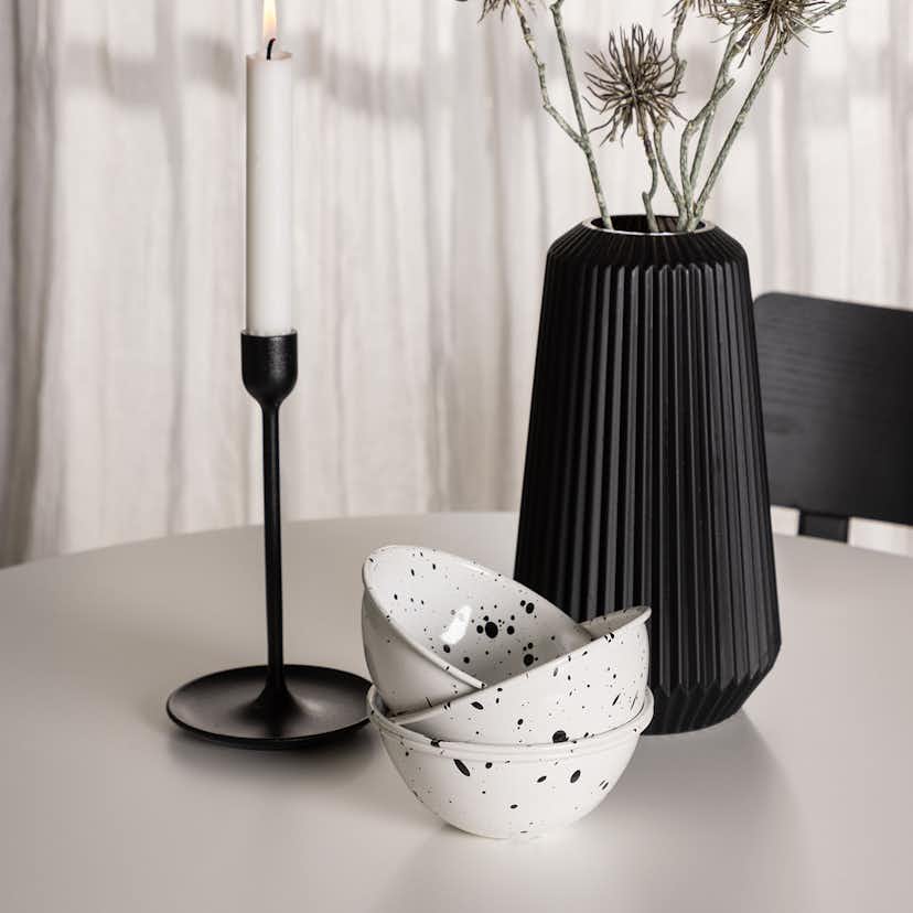 Matgrupp Venture Home Hamden Ø80 cm med 4 Montros stolar