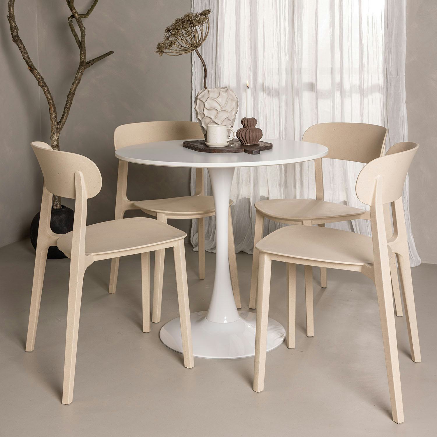 Matgrupp Venture Home Hamden Ø80 cm med 4 Åstol stolar