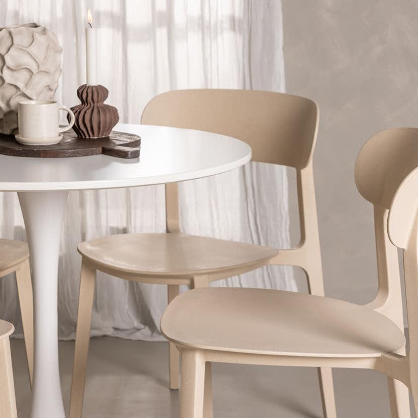 Matgrupp Venture Home Hamden Ø80 cm med 4 Åstol stolar