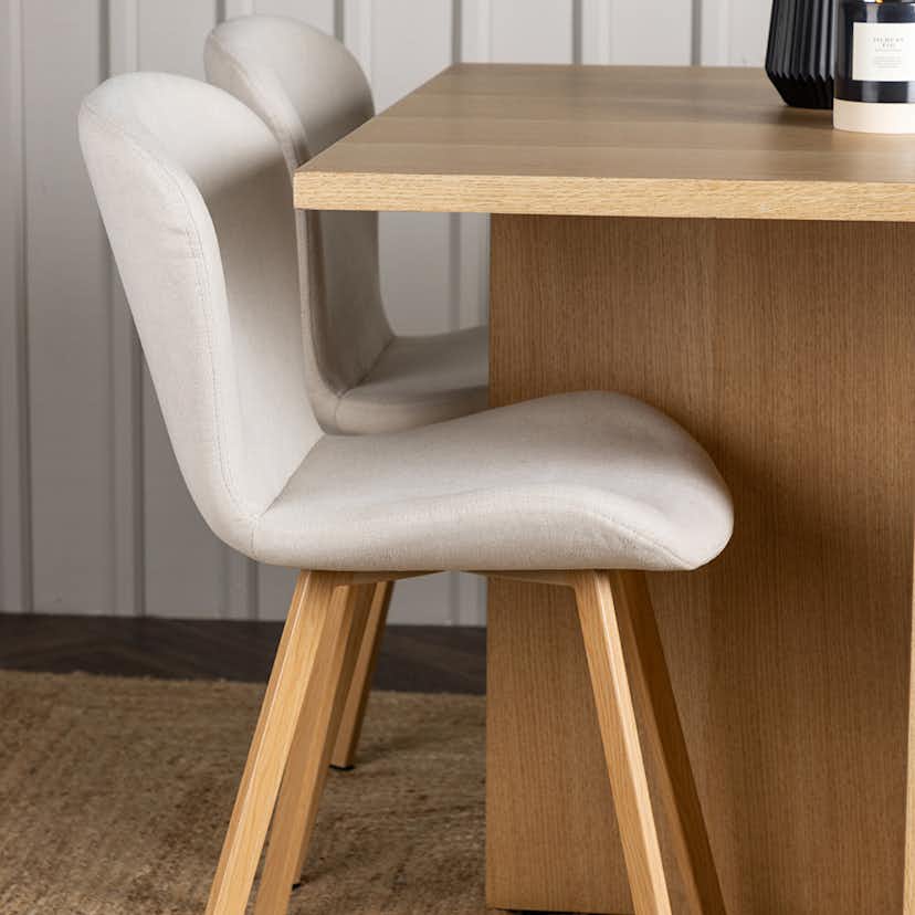 Matgrupp Venture Home Leo med 4 Lilja Stolar