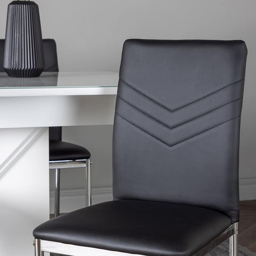 Matgrupp Venture Home Pluto med 4 Lily Stolar