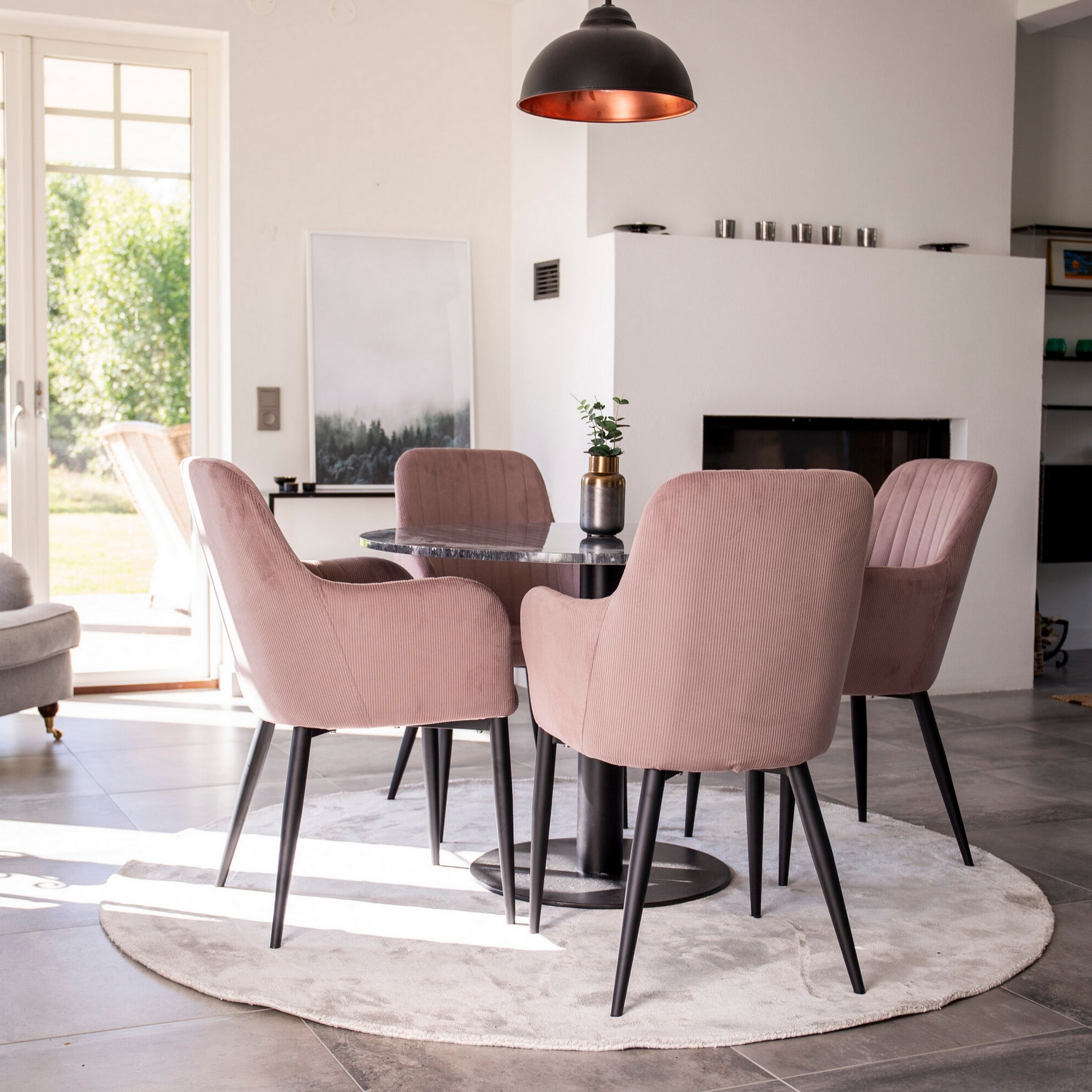 Matgrupp Venture Home Estelle Rund med 4st Comfort Stolar
