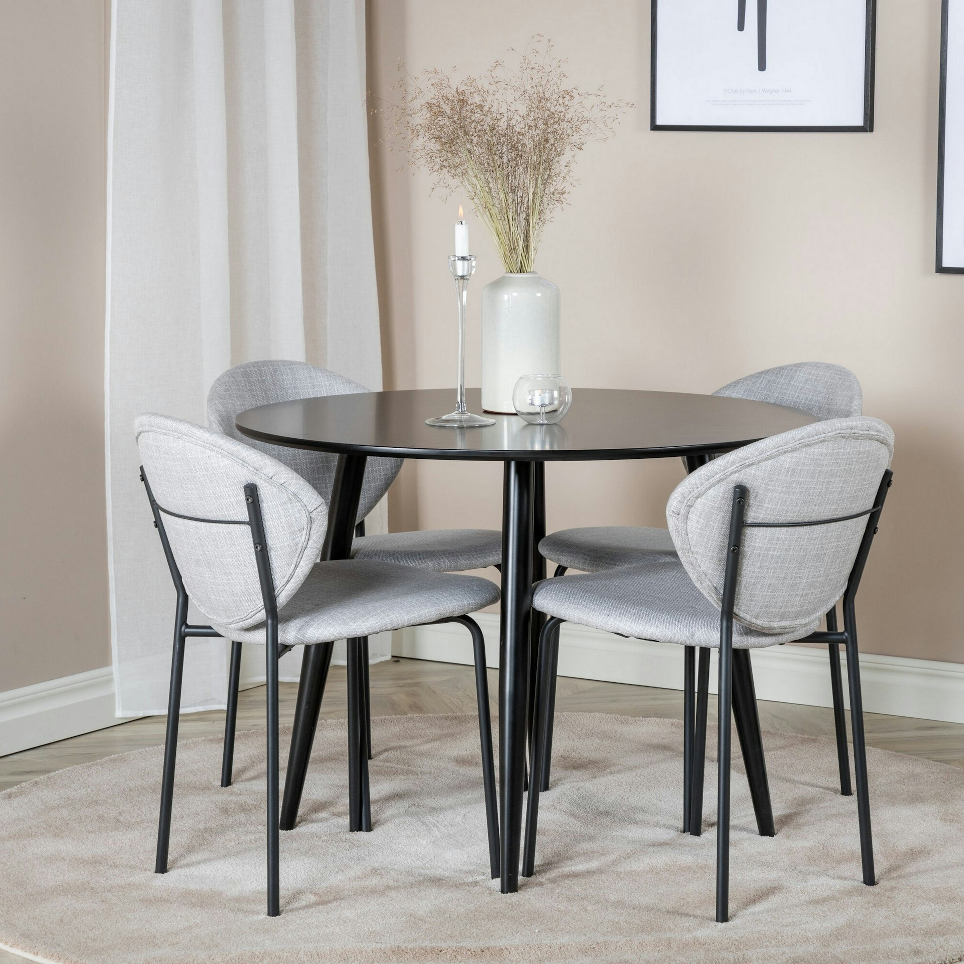 Matgrupp Venture Home Plaza med 4st Vault Stolar