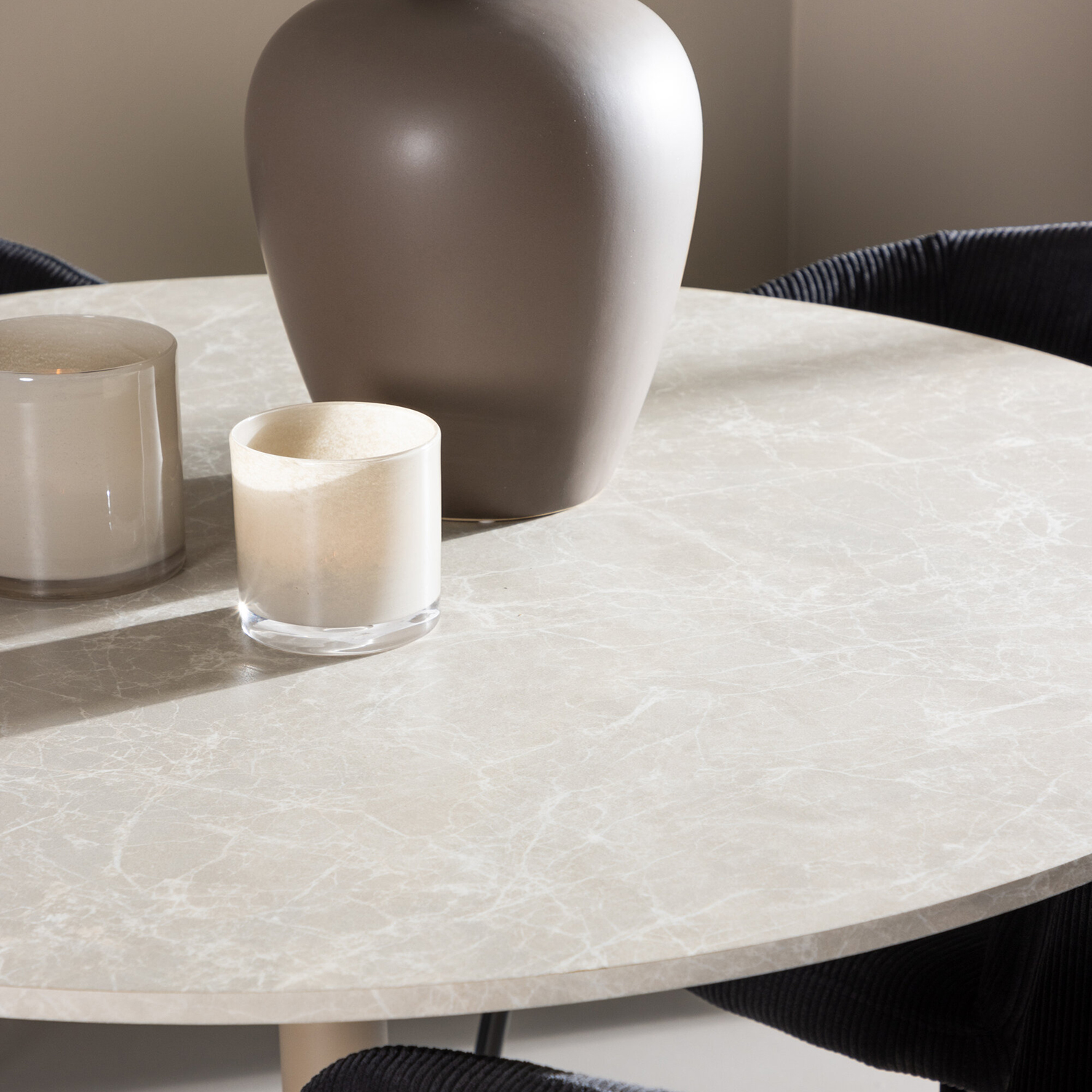 Matgrupp Venture Home Lycke Ø110 med 4 st Berit Stolar