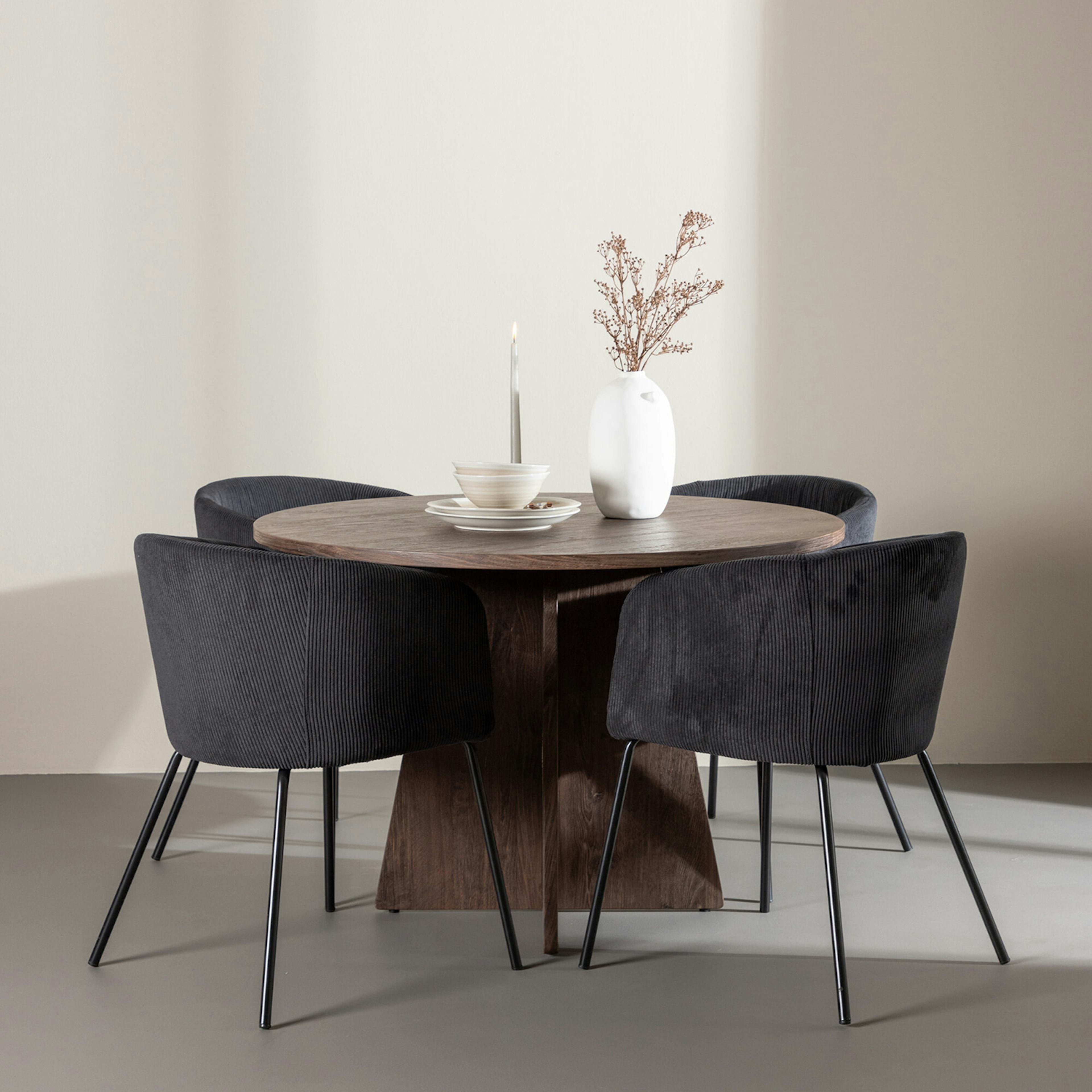 Matgrupp Venture Home Bootcut Ø110 med 4 st Berit Stolar