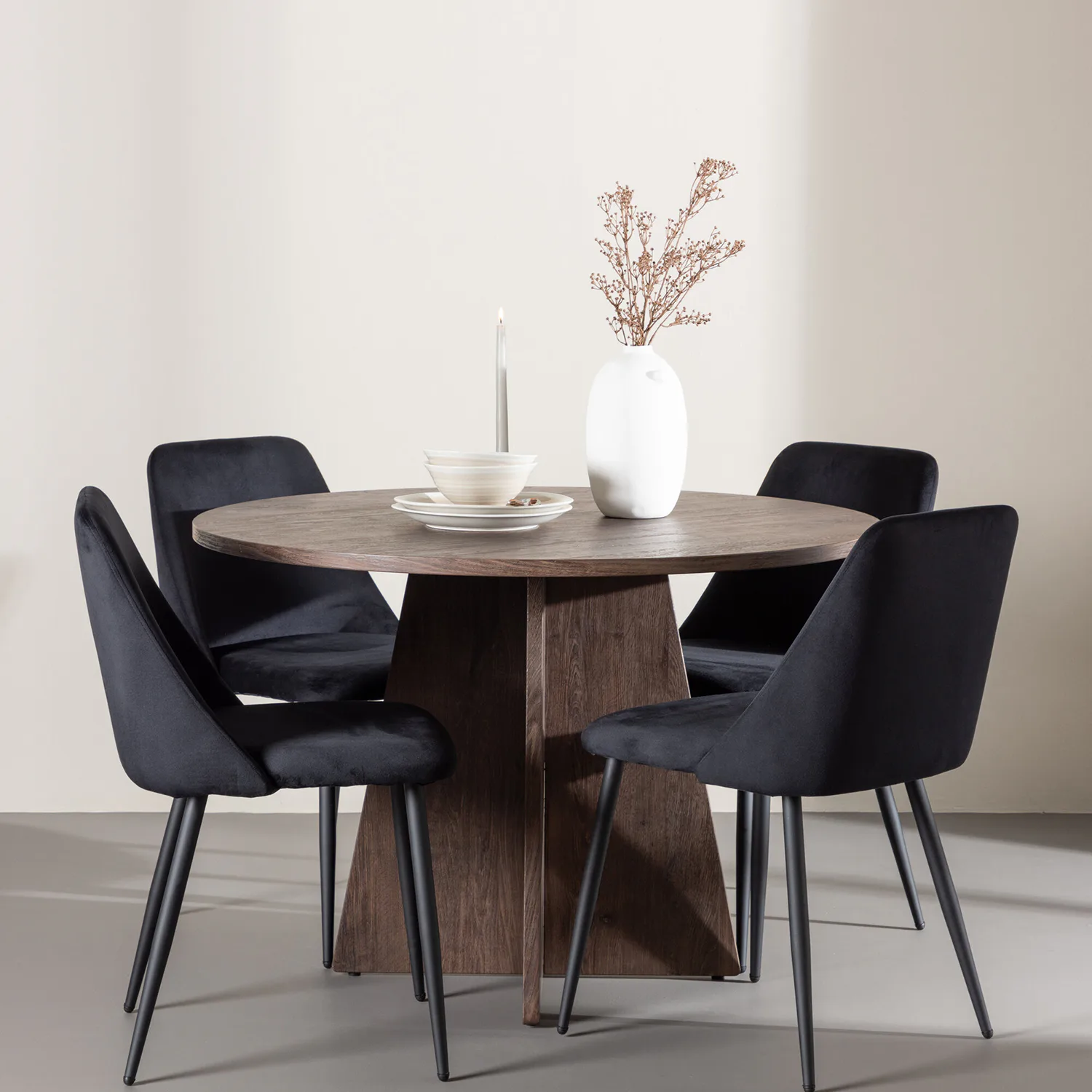 Matgrupp Venture Home Bootcut Ø110 med 4 st Night Stolar