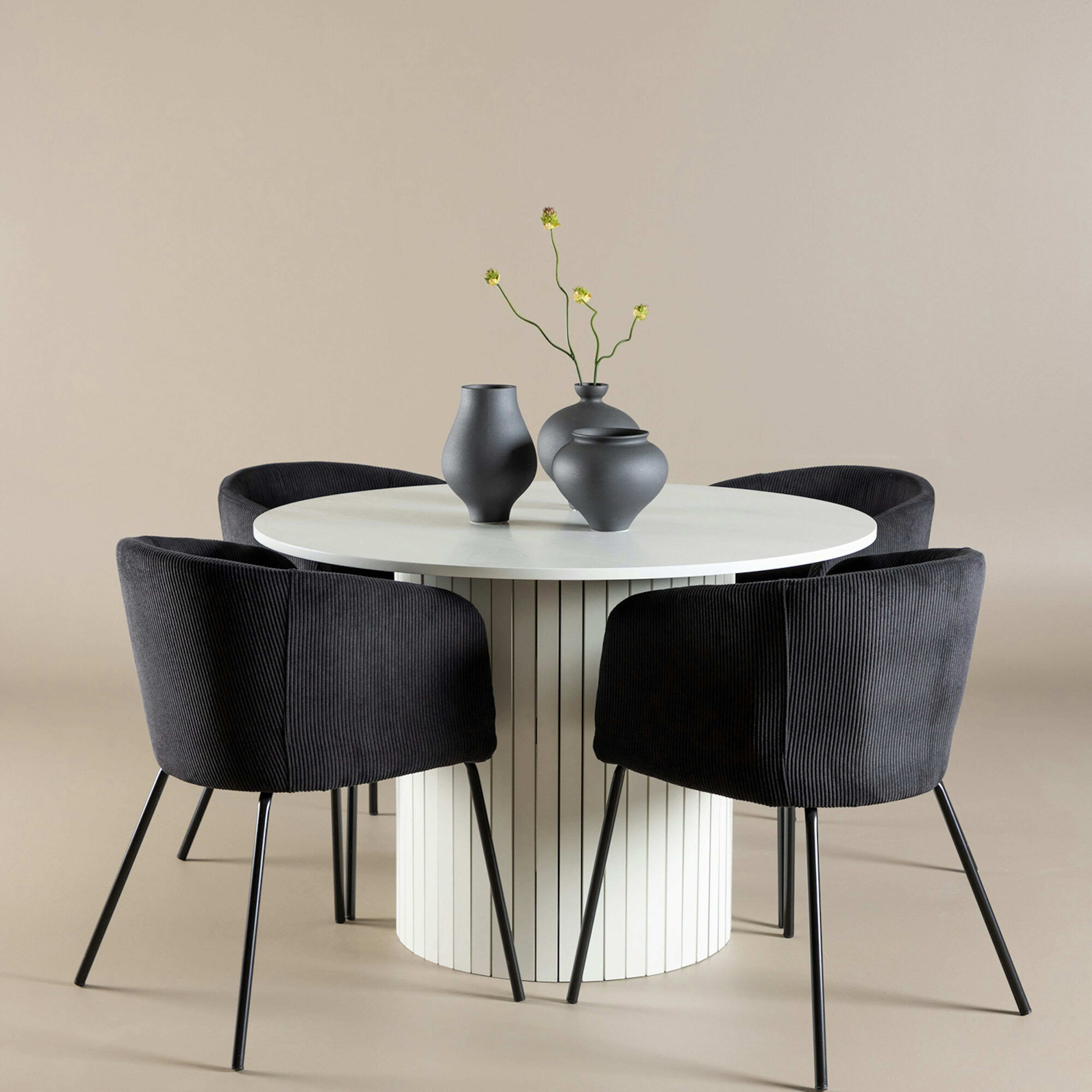 Matgrupp Venture Home Härön Ø110 med 4 st Berit Stolar