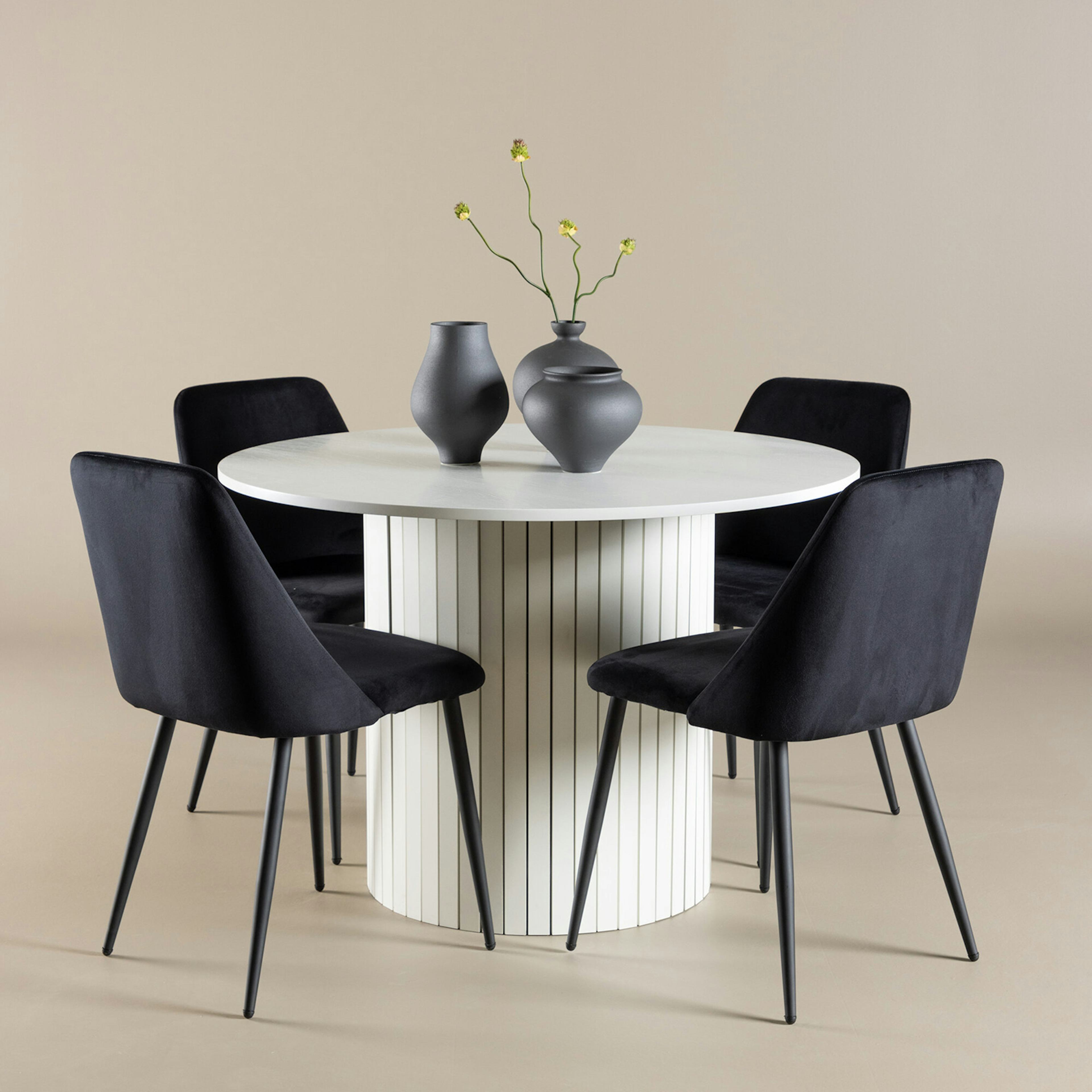 Matgrupp Venture Home Härön Ø110 med 4 st Night Stolar