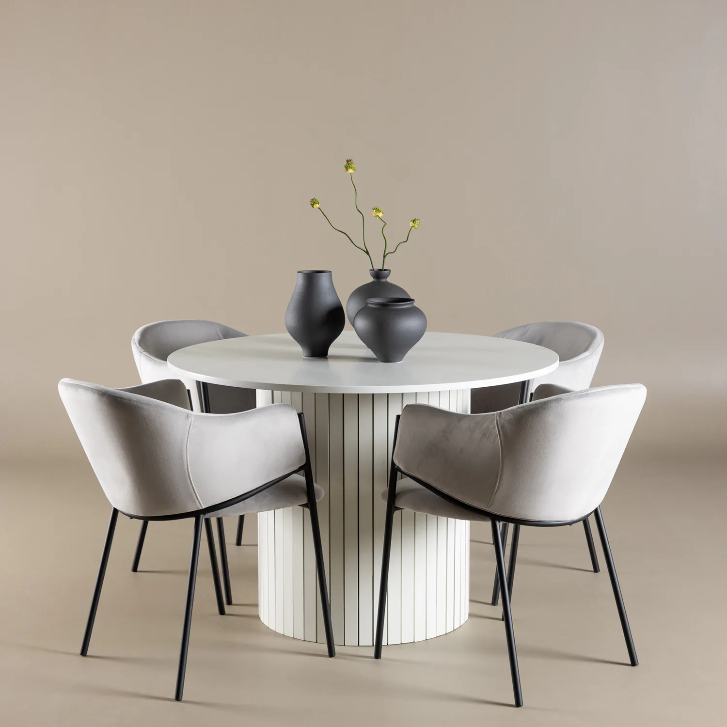 Matgrupp Venture Home Härön Ø110 med 4 st Evelina Stolar