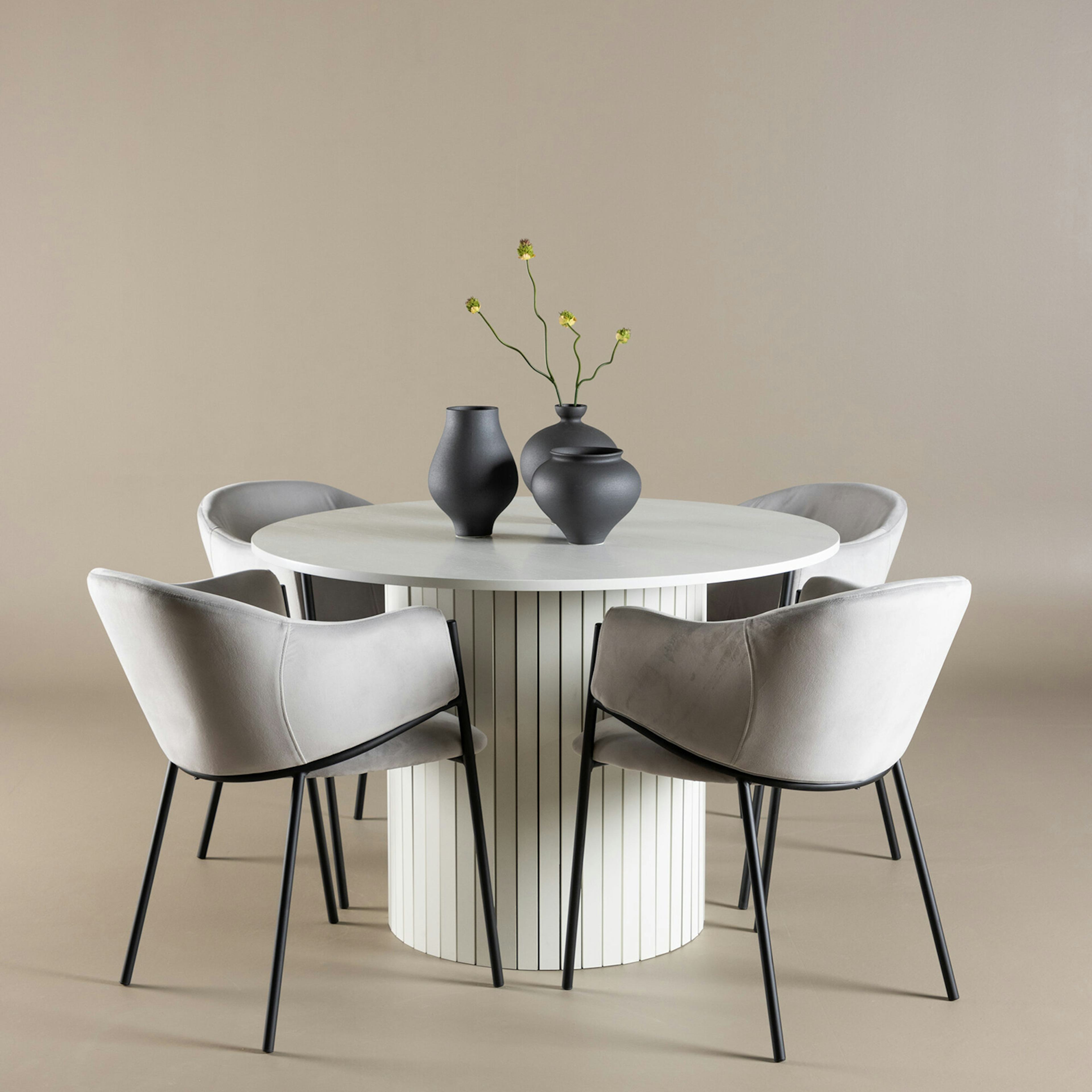 Matgrupp Venture Home Härön Ø110 med 4 st Evelina Stolar