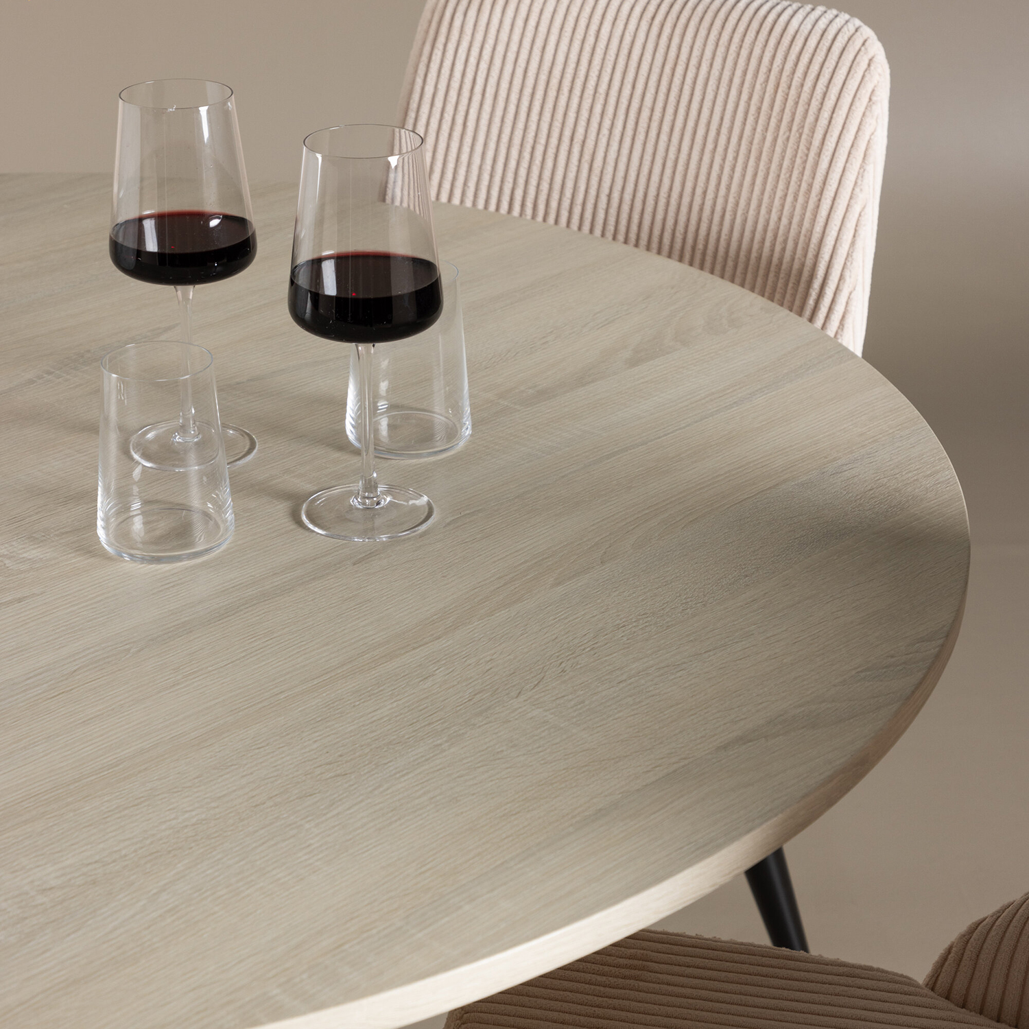 Matgrupp Venture Home Lanzo Ø120 med 4 st Leone Stolar