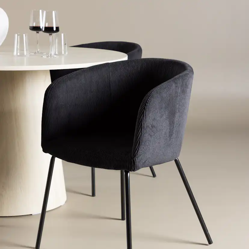 Matgrupp Venture Home Lanzo Ø120 med 4 st Berit Stolar