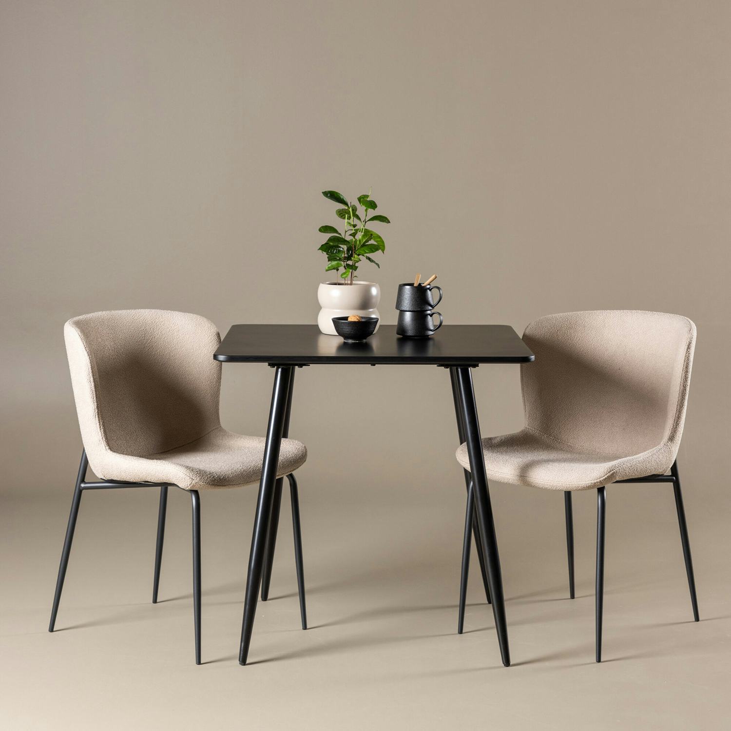 Matgrupp Venture Home Polar 75 med 2 st Modesto Stolar