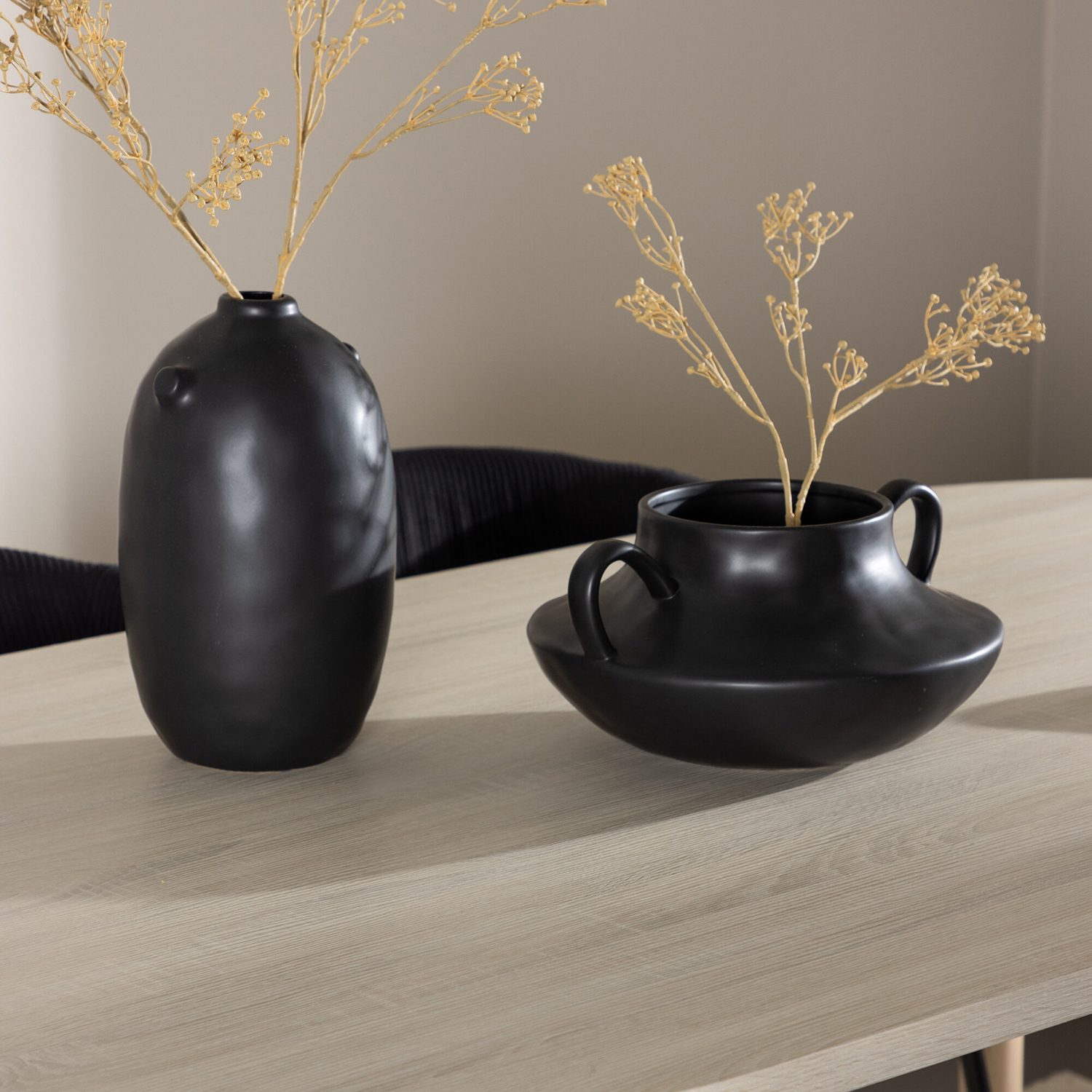 Matgrupp Venture Home Andy 180 med 4 st Berit Stolar