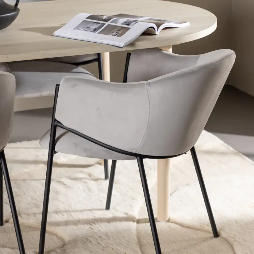 Matgrupp Venture Home Andy 180 med 4 st Evelina Stolar