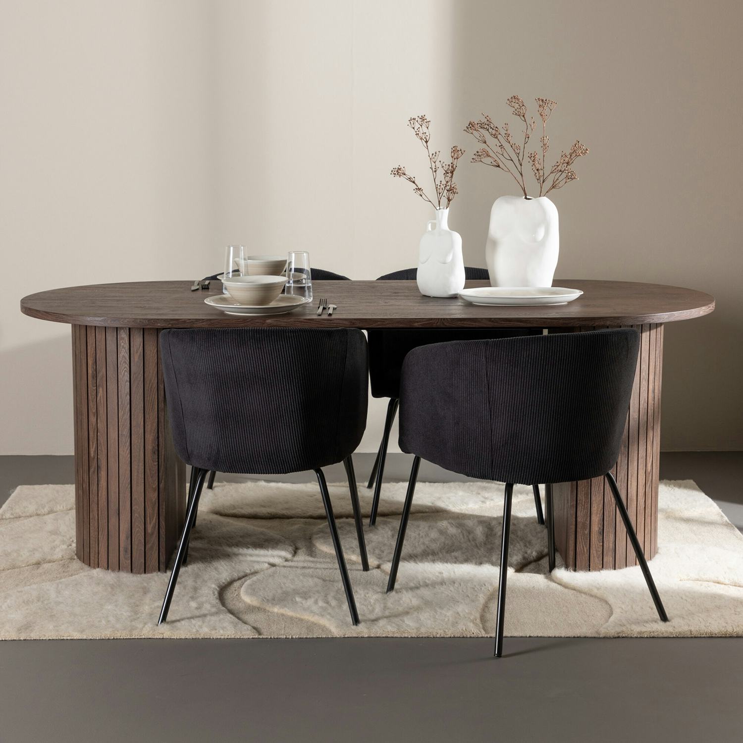 Matgrupp Venture Home Härön 200 med 4 st Berit Stolar