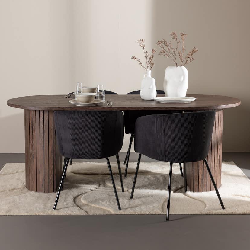 Matgrupp Venture Home Härön 200 med 4 st Berit Stolar