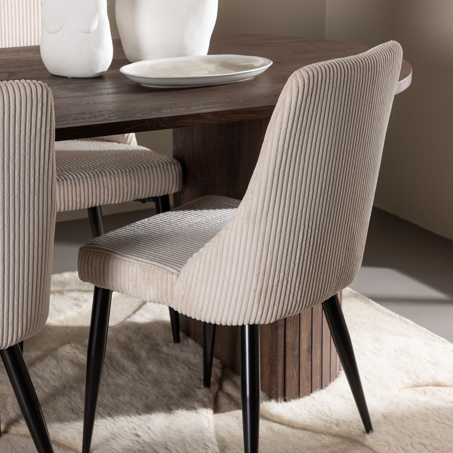 Matgrupp Venture Home Härön 200 med 4 st Leone Stolar