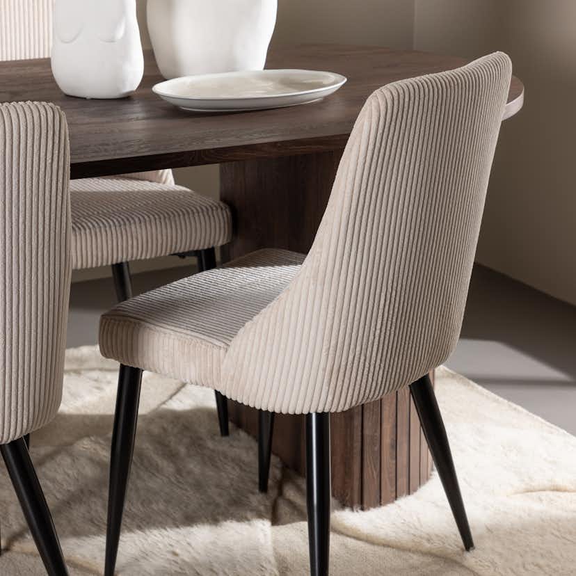 Matgrupp Venture Home Härön 200 med 4 st Leone Stolar