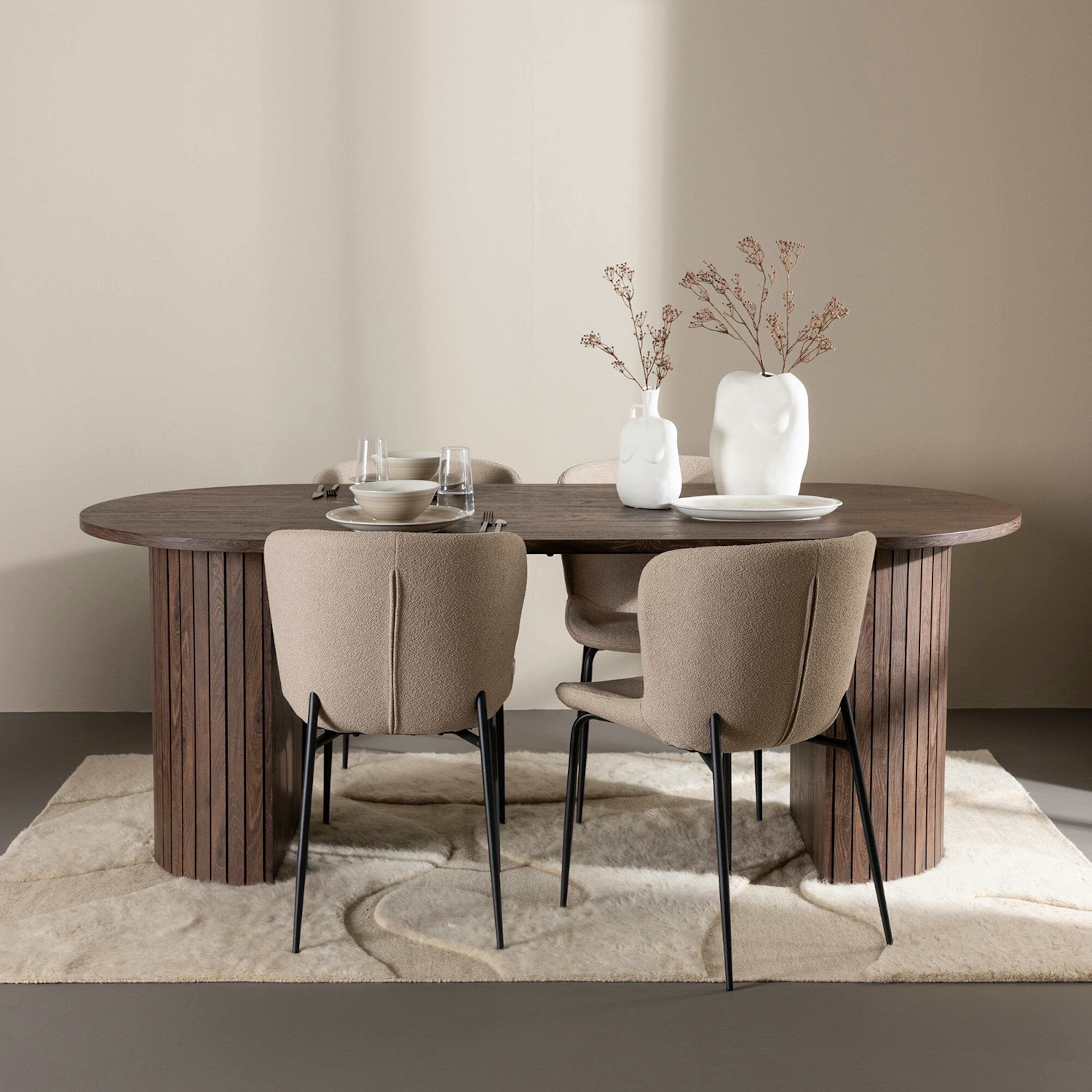 Matgrupp Venture Home Härön 200 med 4 st Modesto Stolar