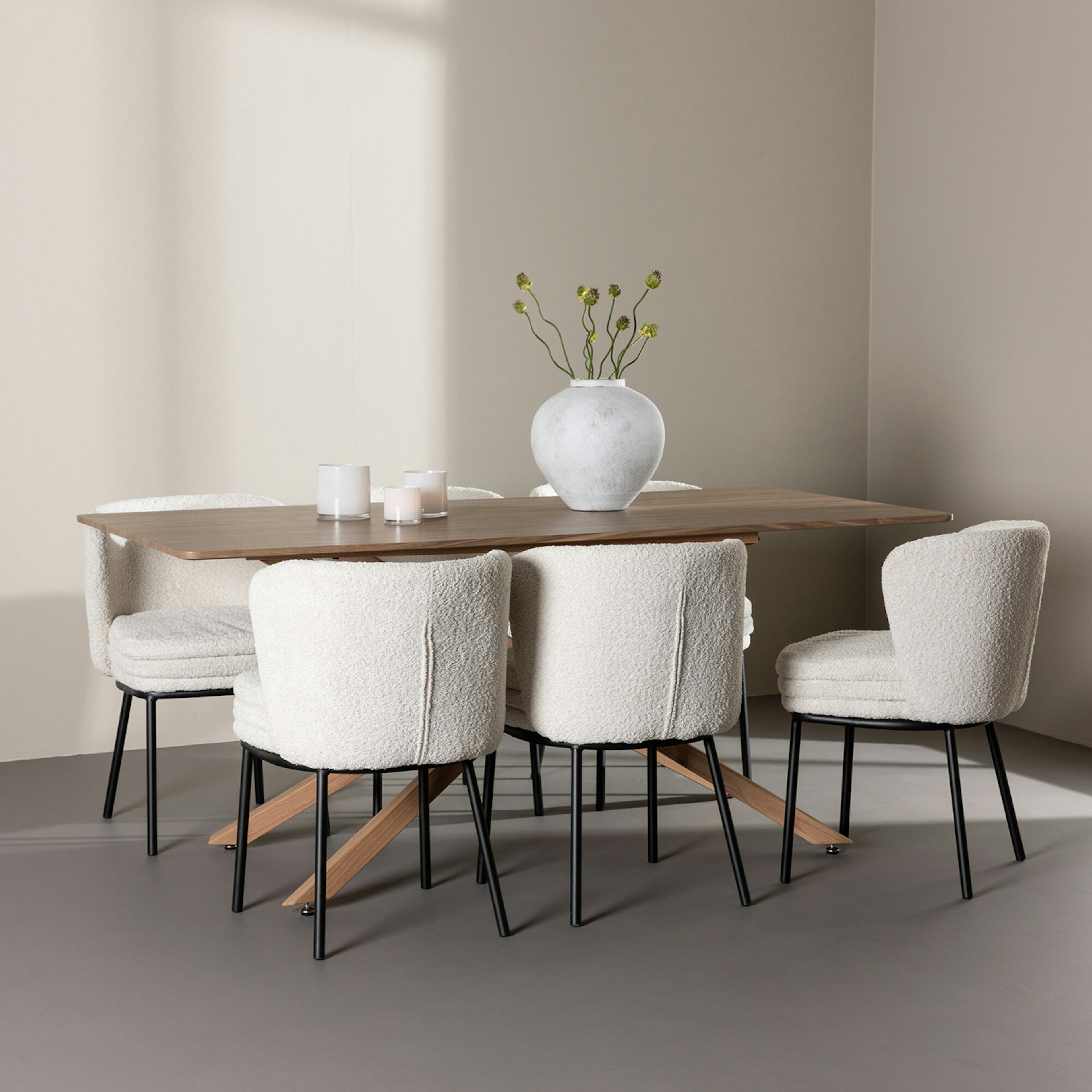 Matgrupp Venture Home Piazza 180 med 6 st Agnes Stolar