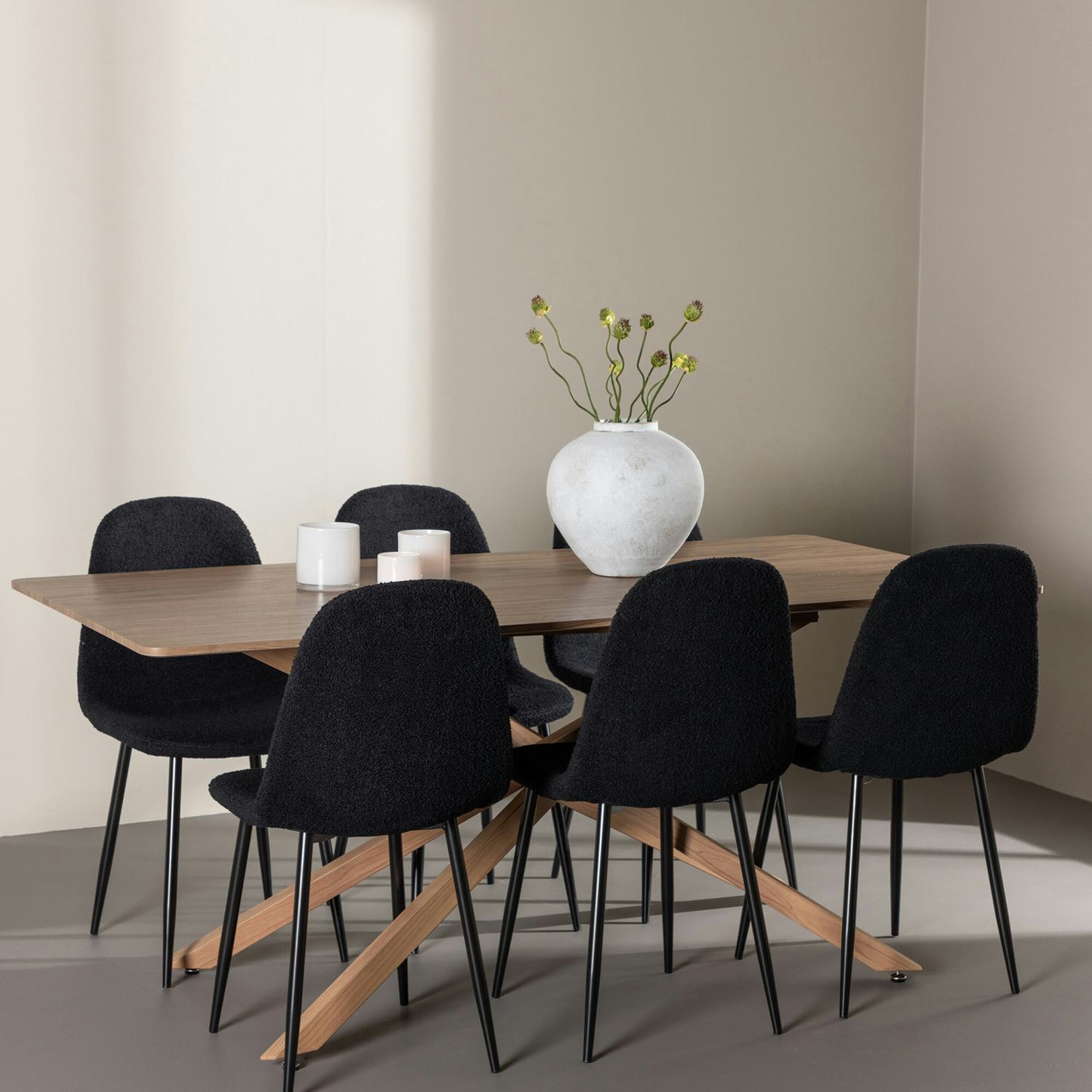 Matgrupp Venture Home Piazza 180 med 6 st Polar Stolar Teddy