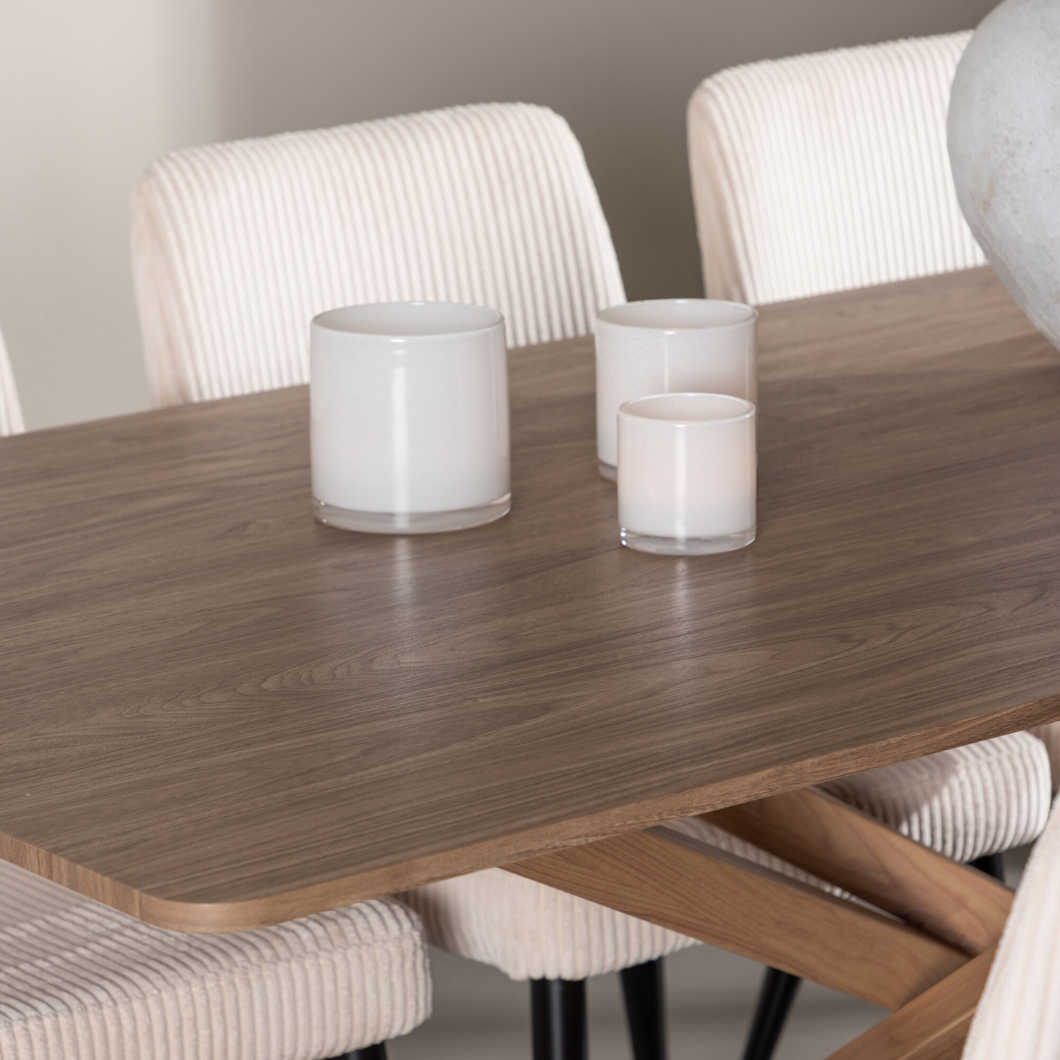 Matgrupp Venture Home Piazza 180 med 6 st Leone Stolar