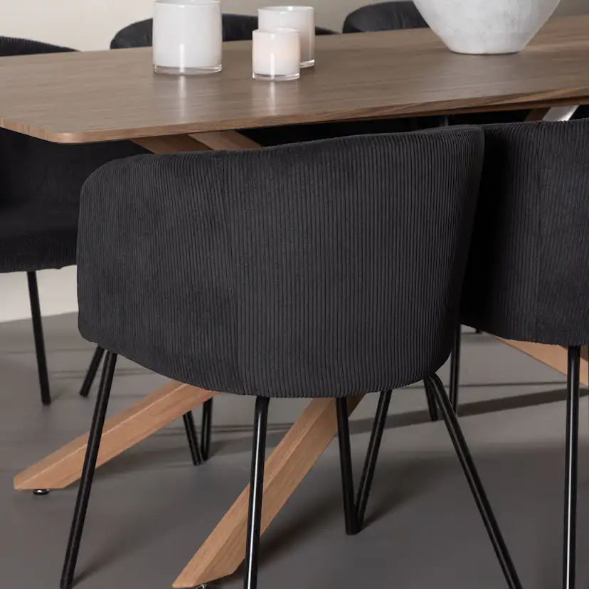 Matgrupp Venture Home Piazza 180 med 6 st Berit Stolar