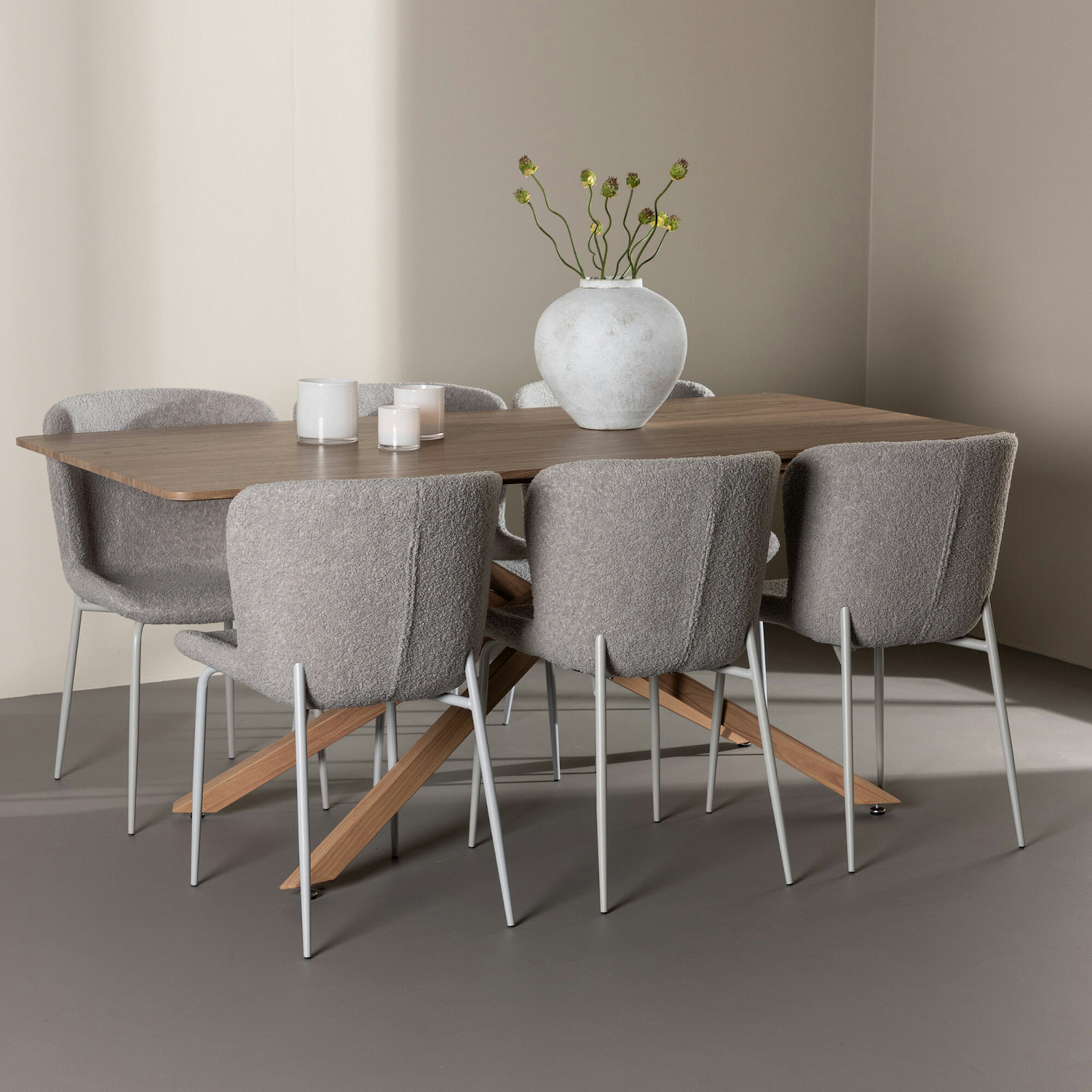 Matgrupp Venture Home Piazza 180 med 6 st Modesto Stolar Boucle