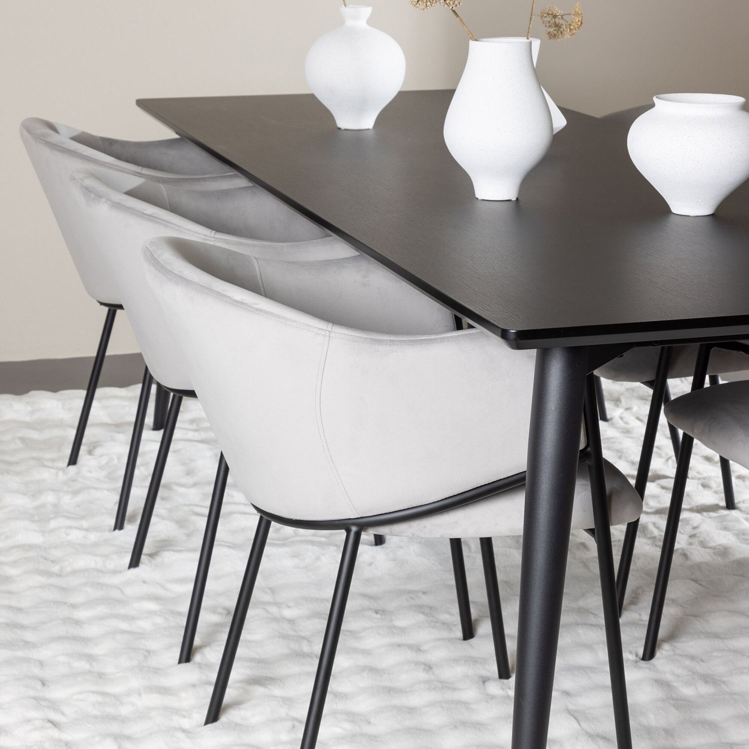 Matgrupp Venture Home Ellis 230 med 6 st Evelina Stolar