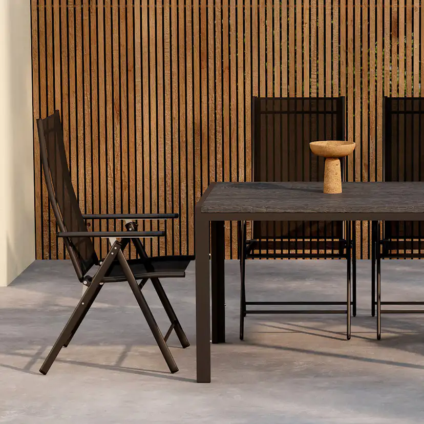 Trädgårdsmatgrupp Venture Home Mirko Matbord Svart med 4 st Levanzo Trädgårdsstol Svart