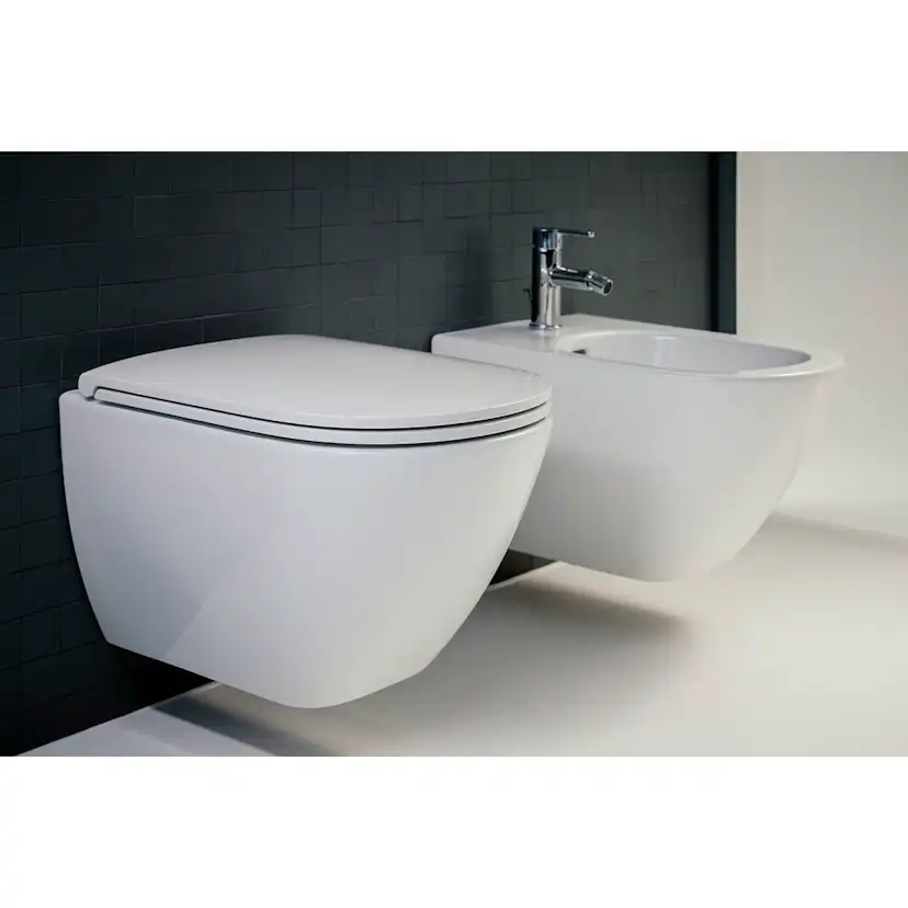 Vägghängd Toalettstol Laufen Lua 866080 Rimless inkl Mjukstängande Hårdsits