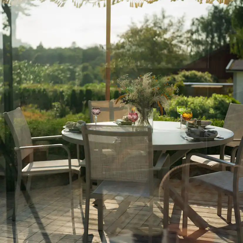 Trädgårdsmatgrupp Hillerstorp Hånger Ø140 cm med 6 st Trädgårdsstolar