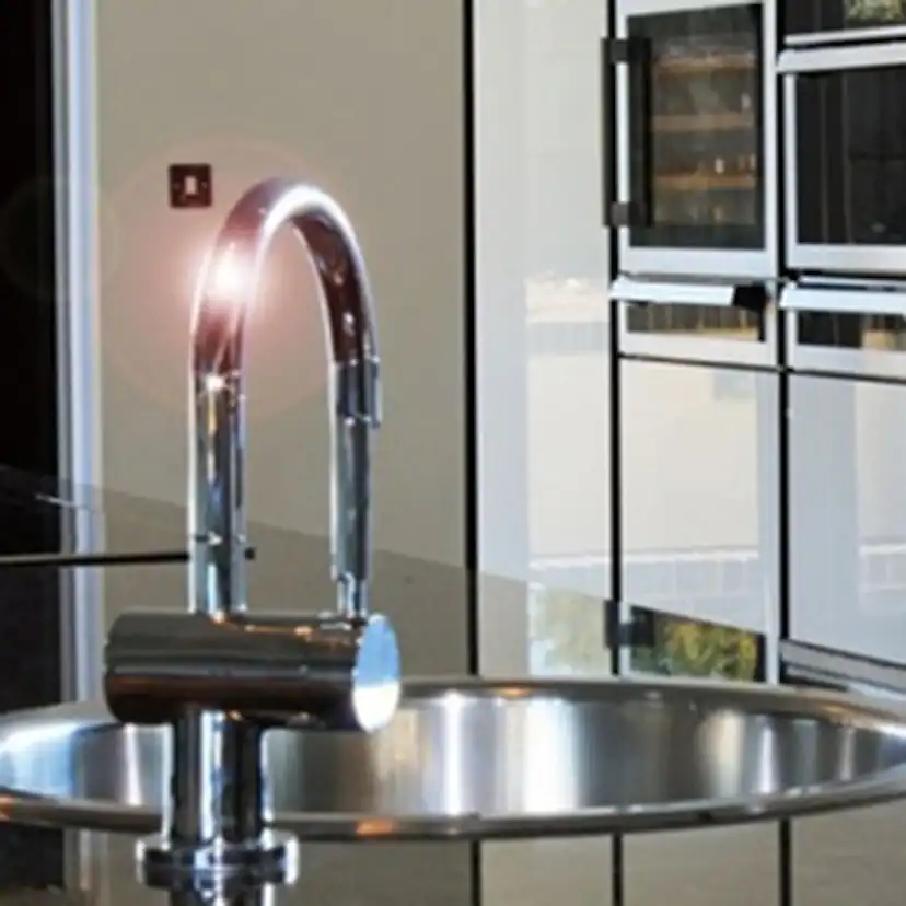 Hetvattensblandare Insinkerator H3300