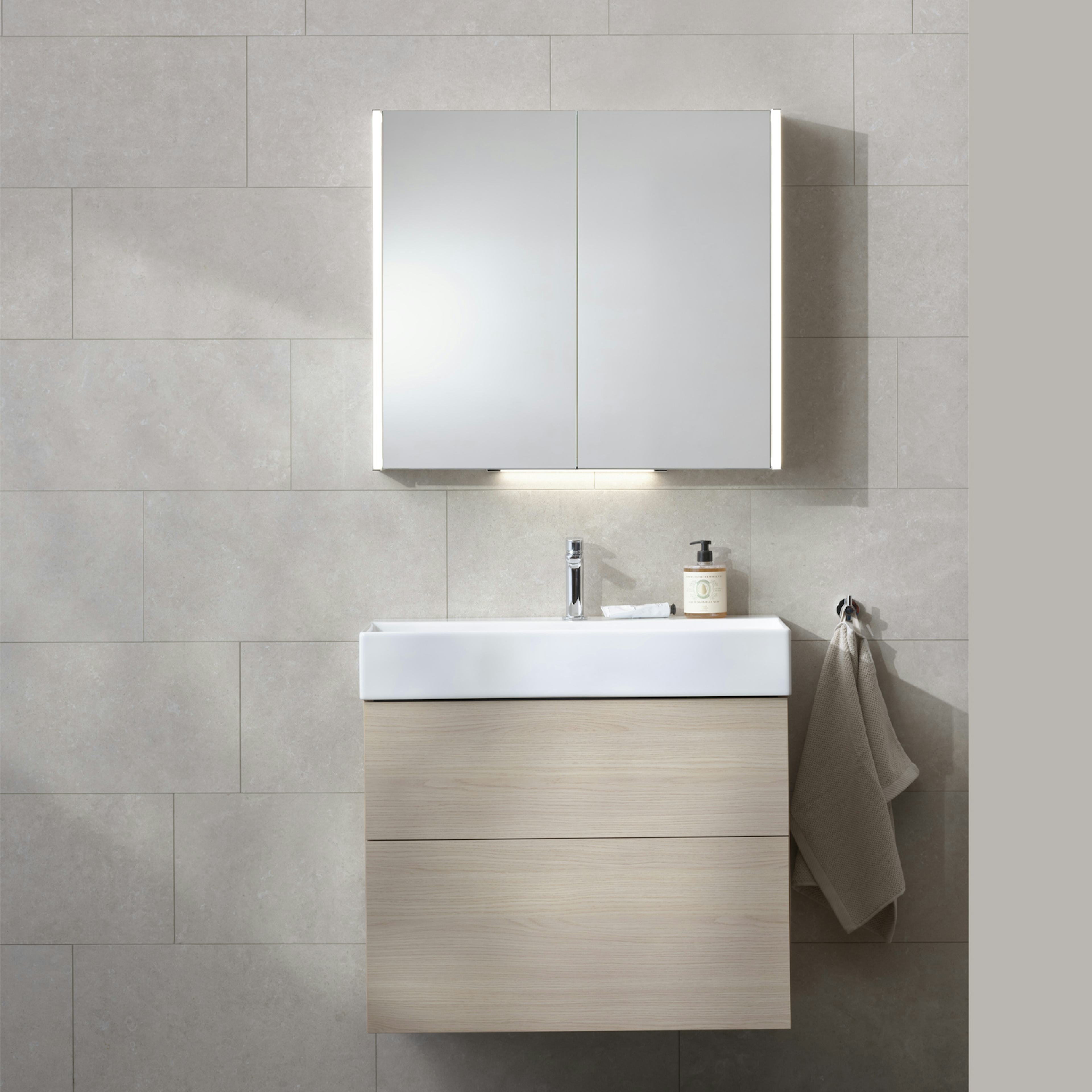 Möbelpaket Miller Badrum New York med Bloc Tvättställ och Spegelskåp