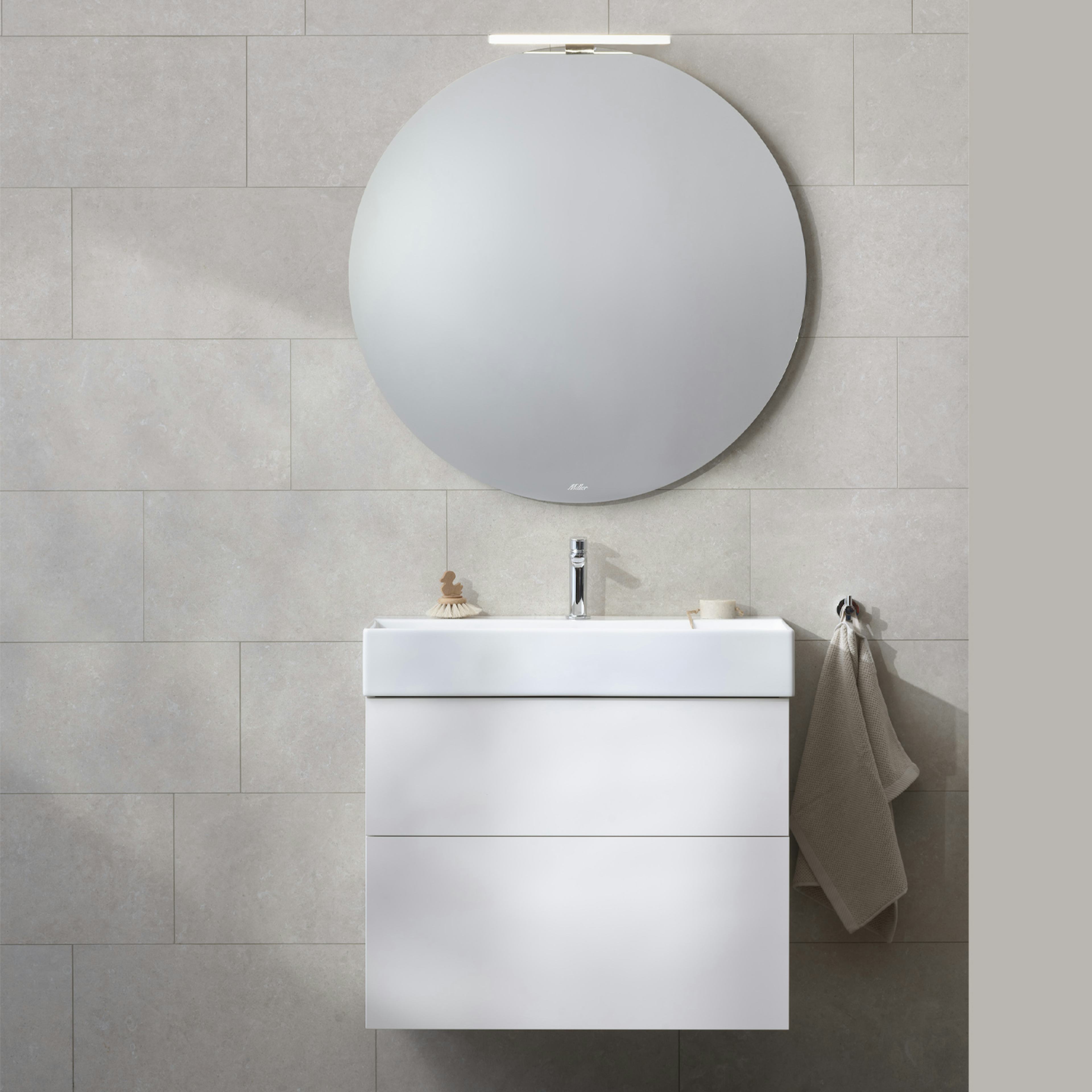 Möbelpaket Miller Badrum New York med Bloc Tvättställ och Spegel