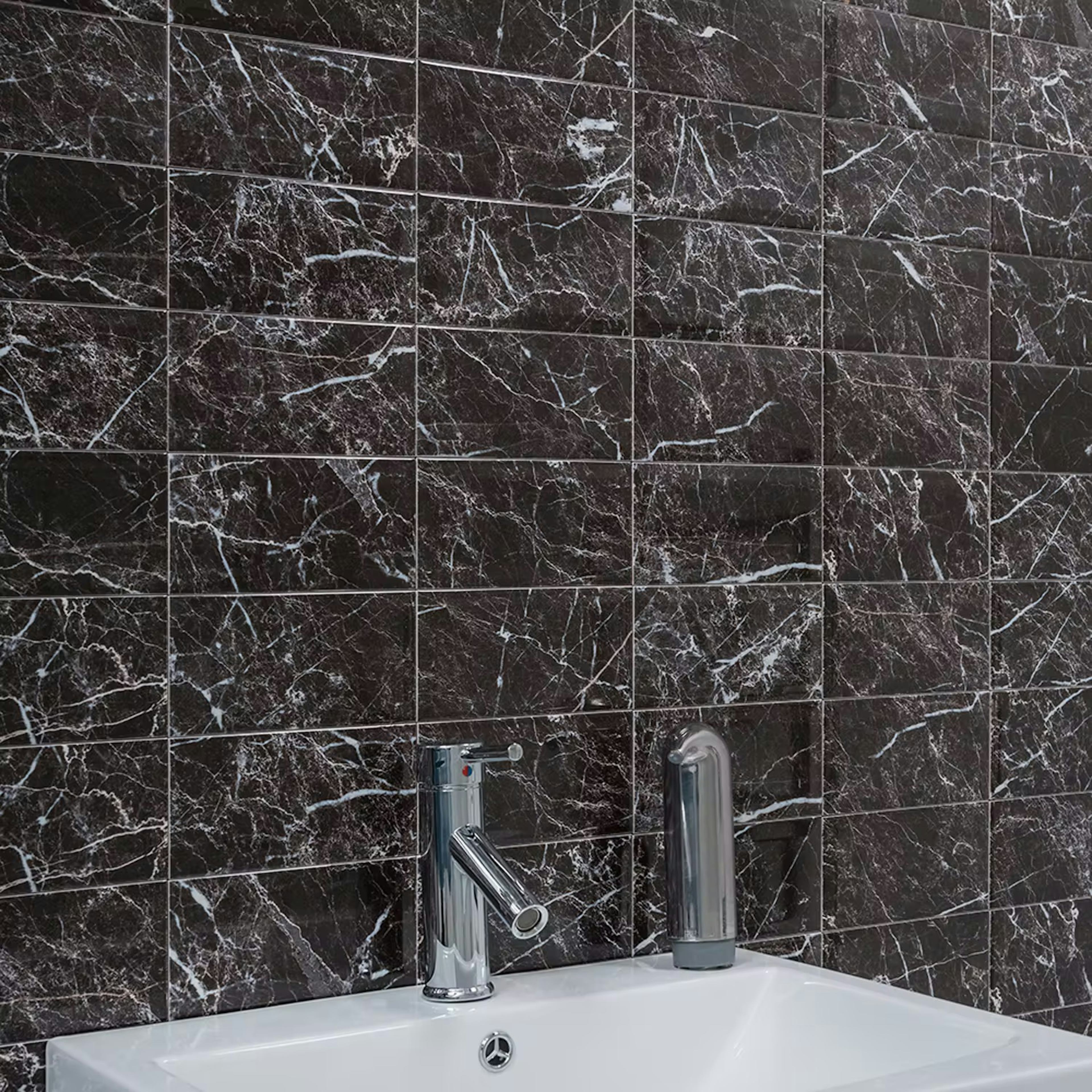 Kakel Tenfors Metro Marquina 10x20 cm