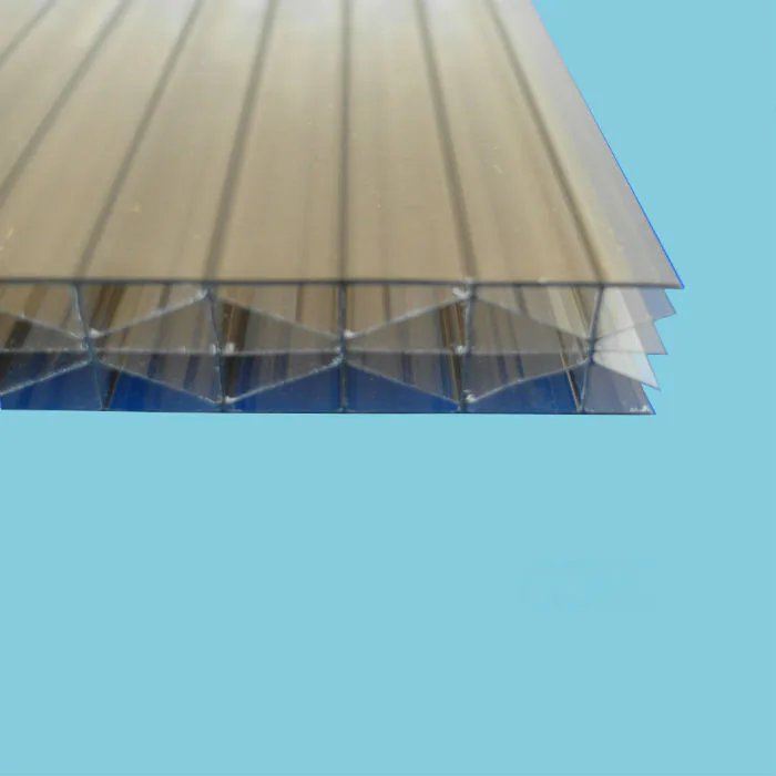 Kanalplast Halle Isolux 16 mm Rök